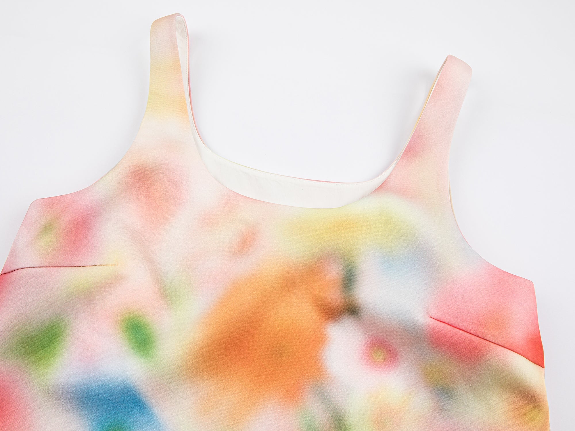 Blurred pastel pattern white bubble edge dress