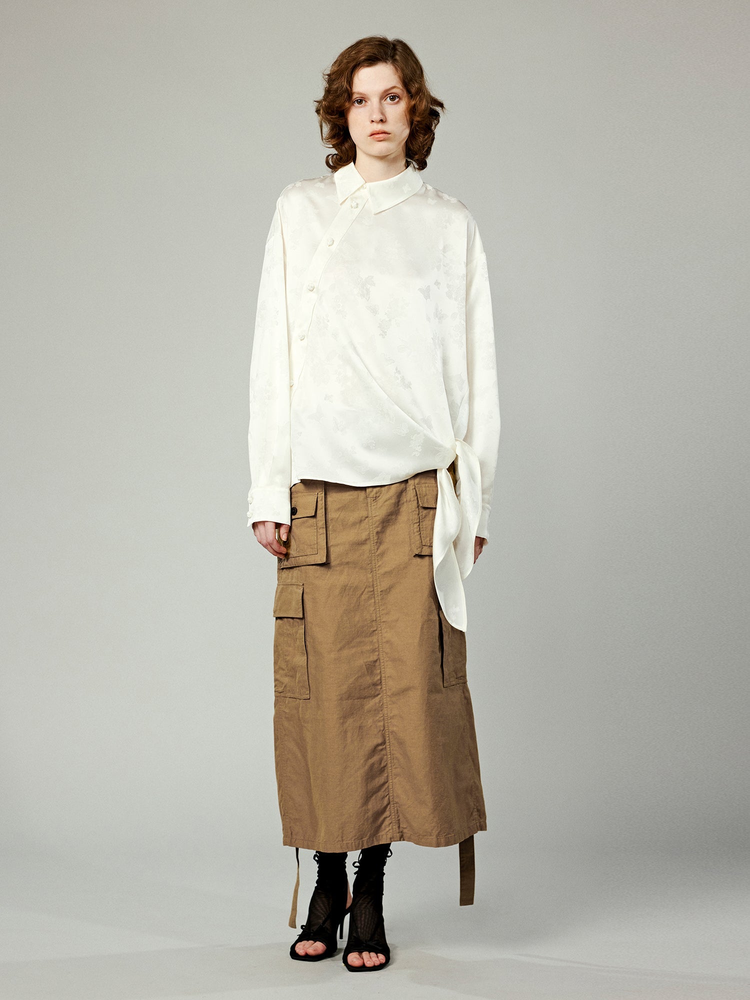 Modern chinese-style embroidered button shirt with tie hem detail