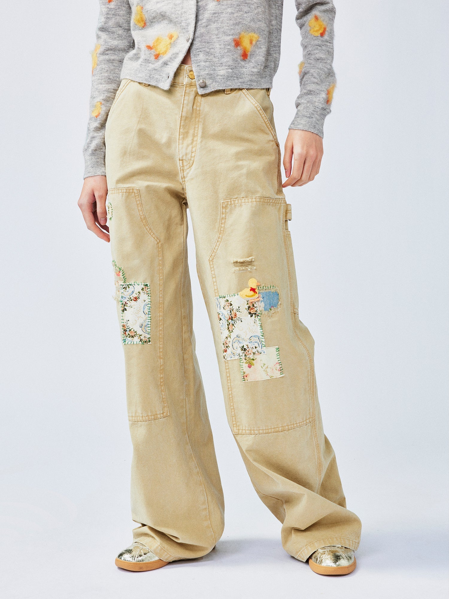 Nostalgic workwear pants with playful patchwork