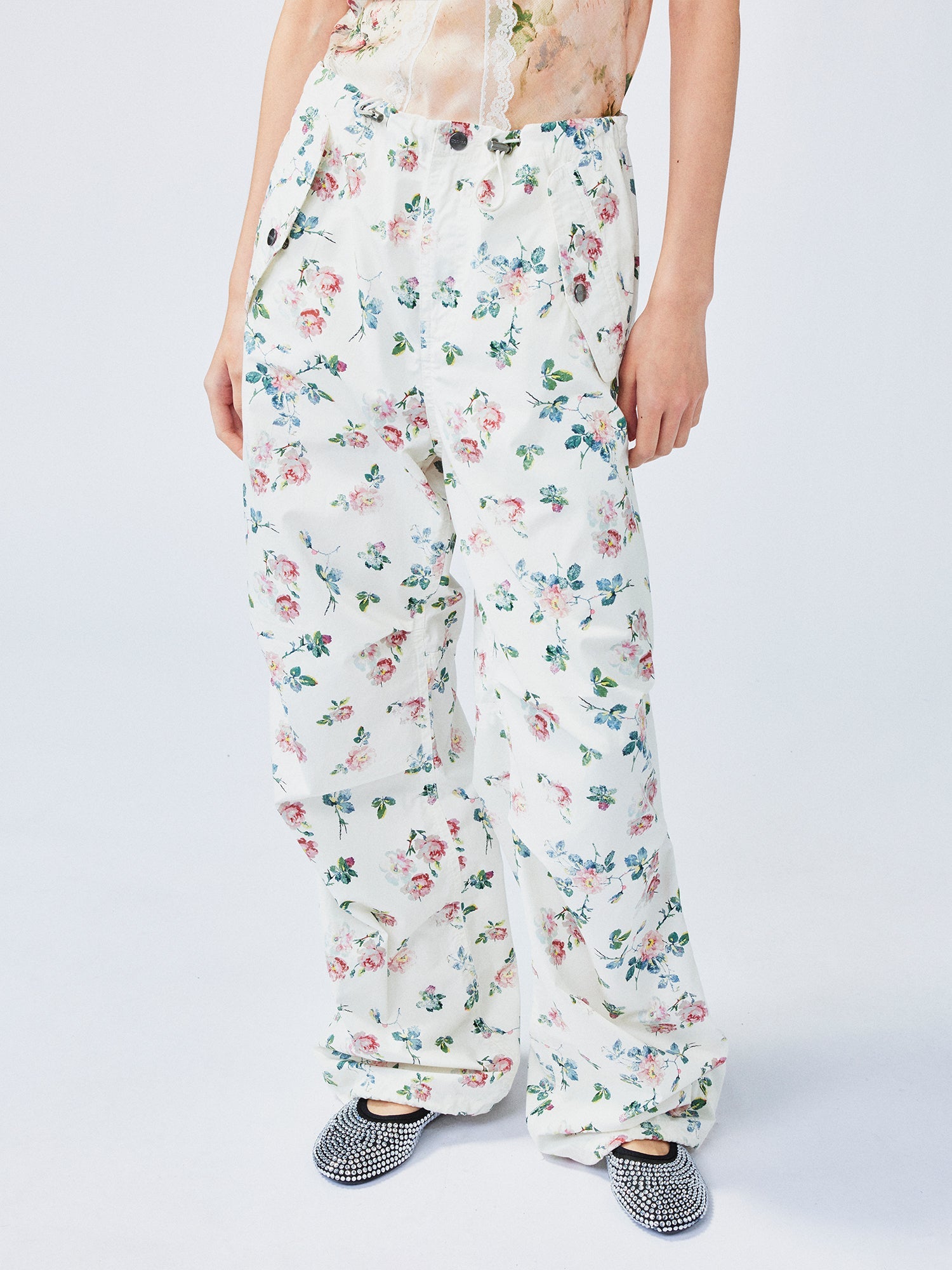 Romantic wallpaper floral parachute pants