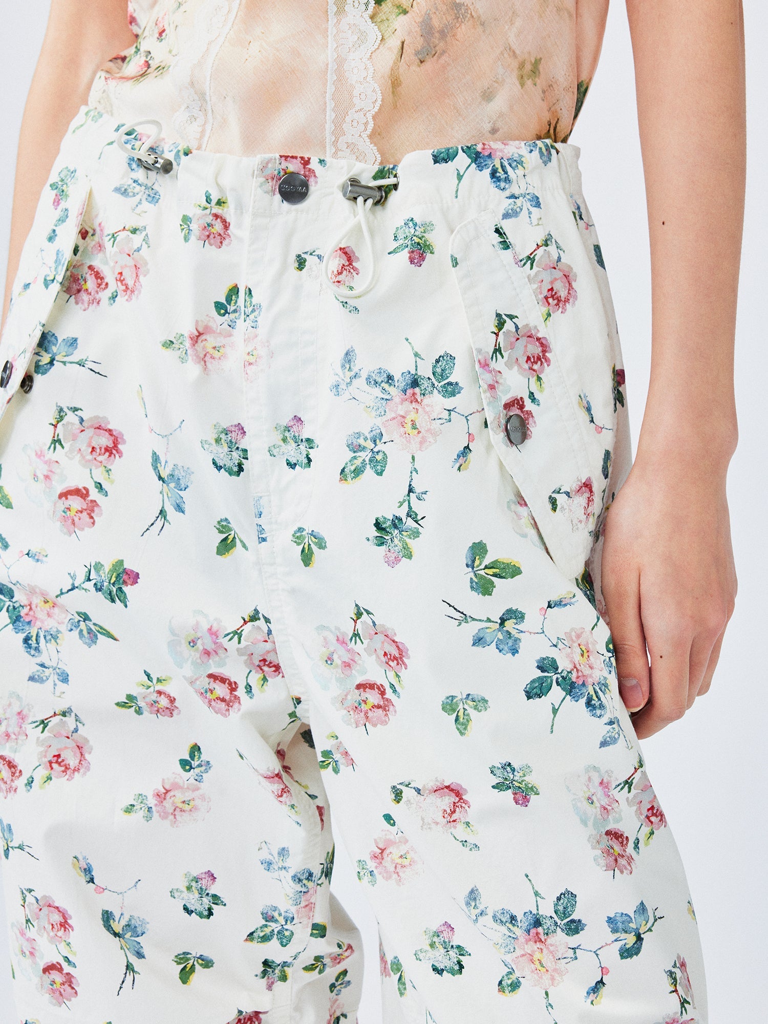 Romantic wallpaper floral parachute pants