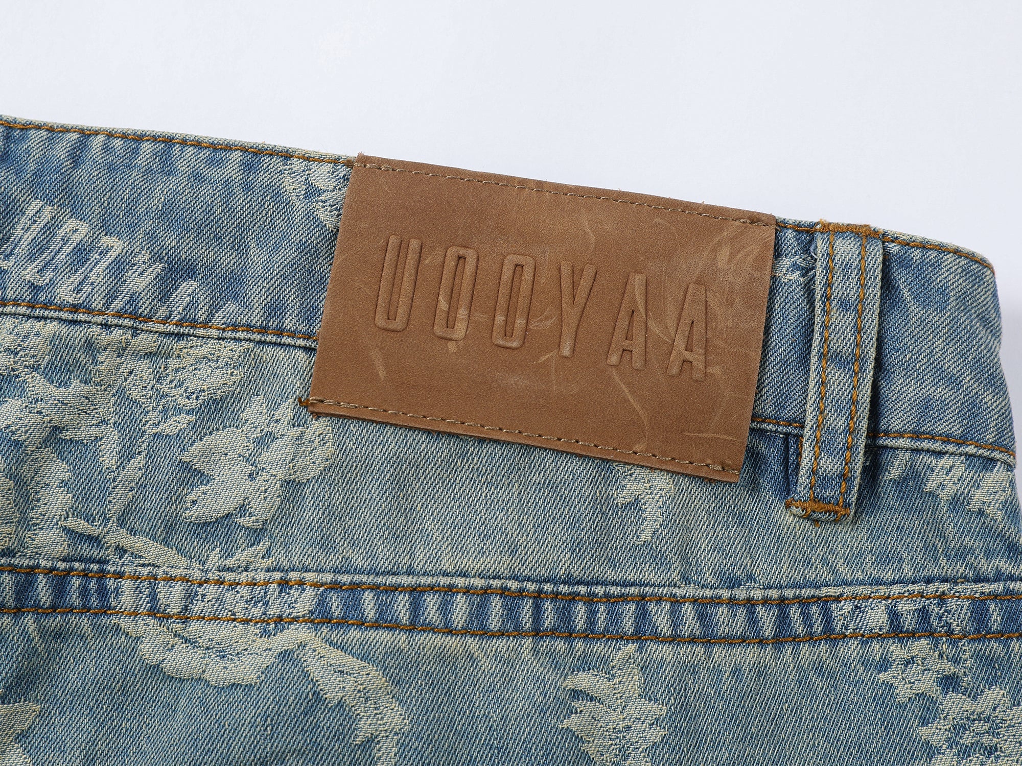 Romantic floral jacquard jeans