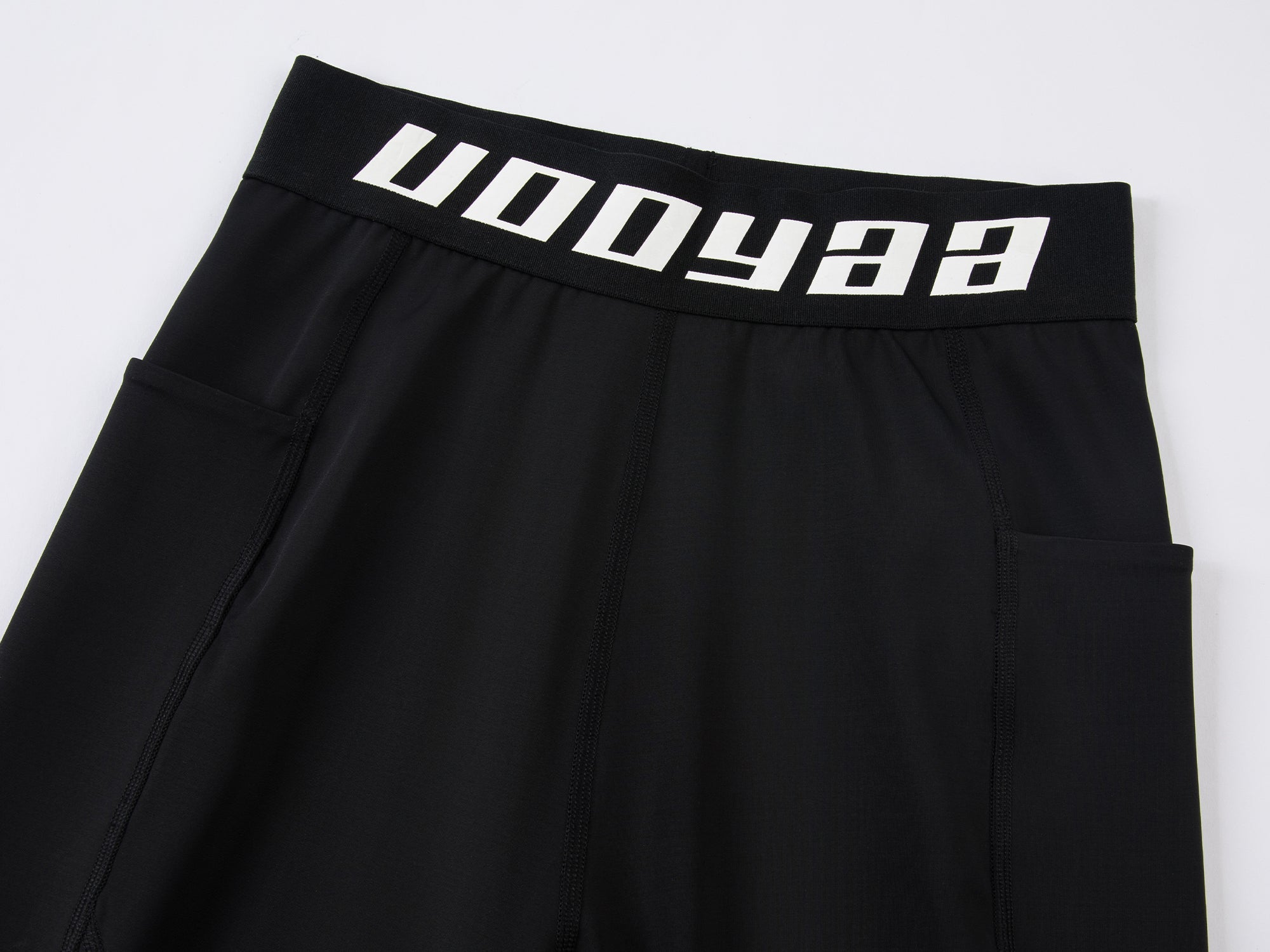 Sports-inspired logo cycling pants