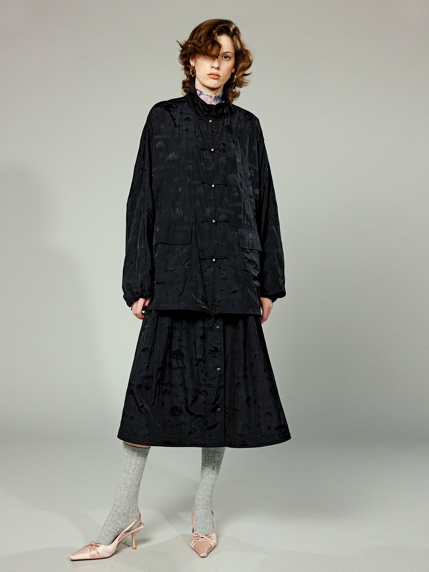 Sporty hunting jacket with jacquard floral design