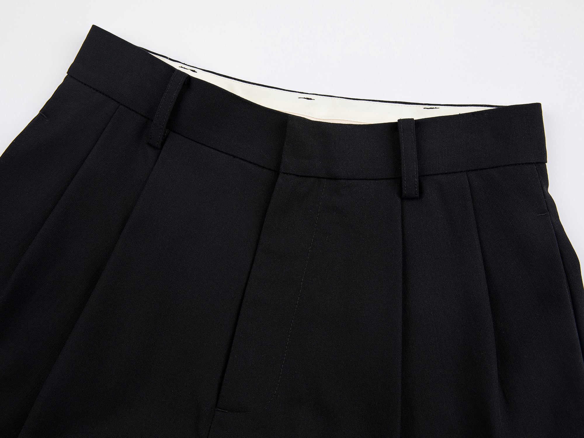 Lace edge shorts (Khaki/Black)