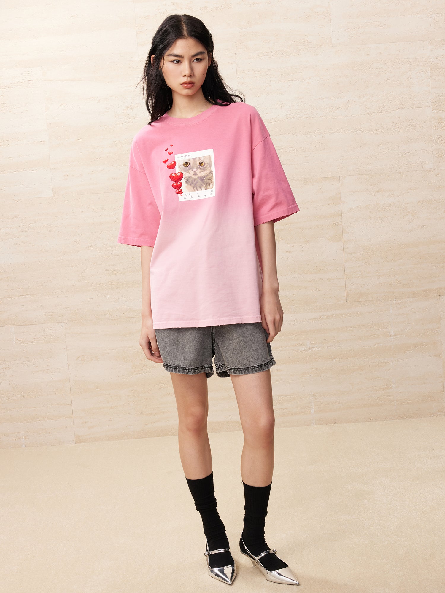 Kitten portrait gradient t-shirt