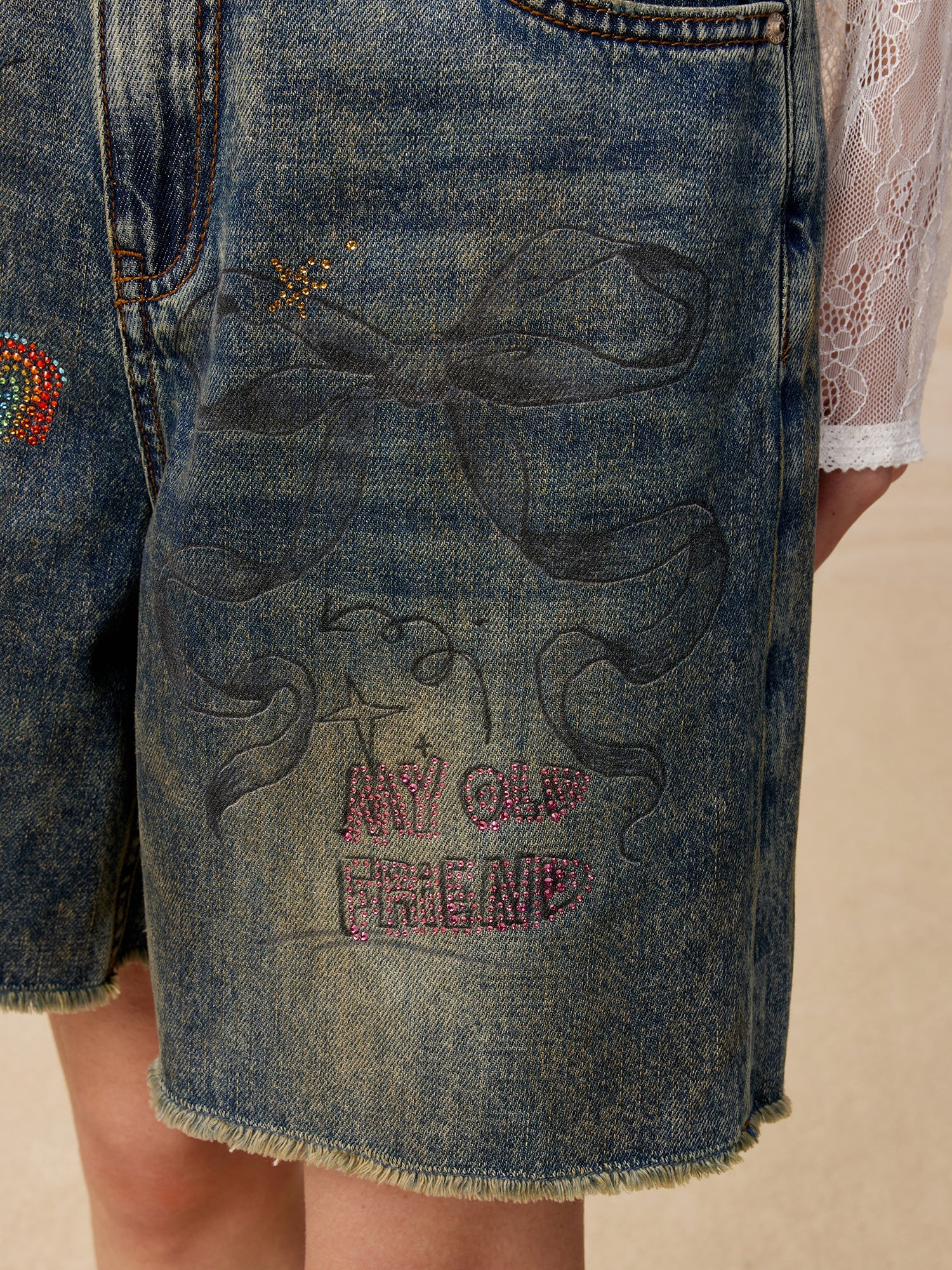 Colour pencil painting raw edge wide-leg shorts