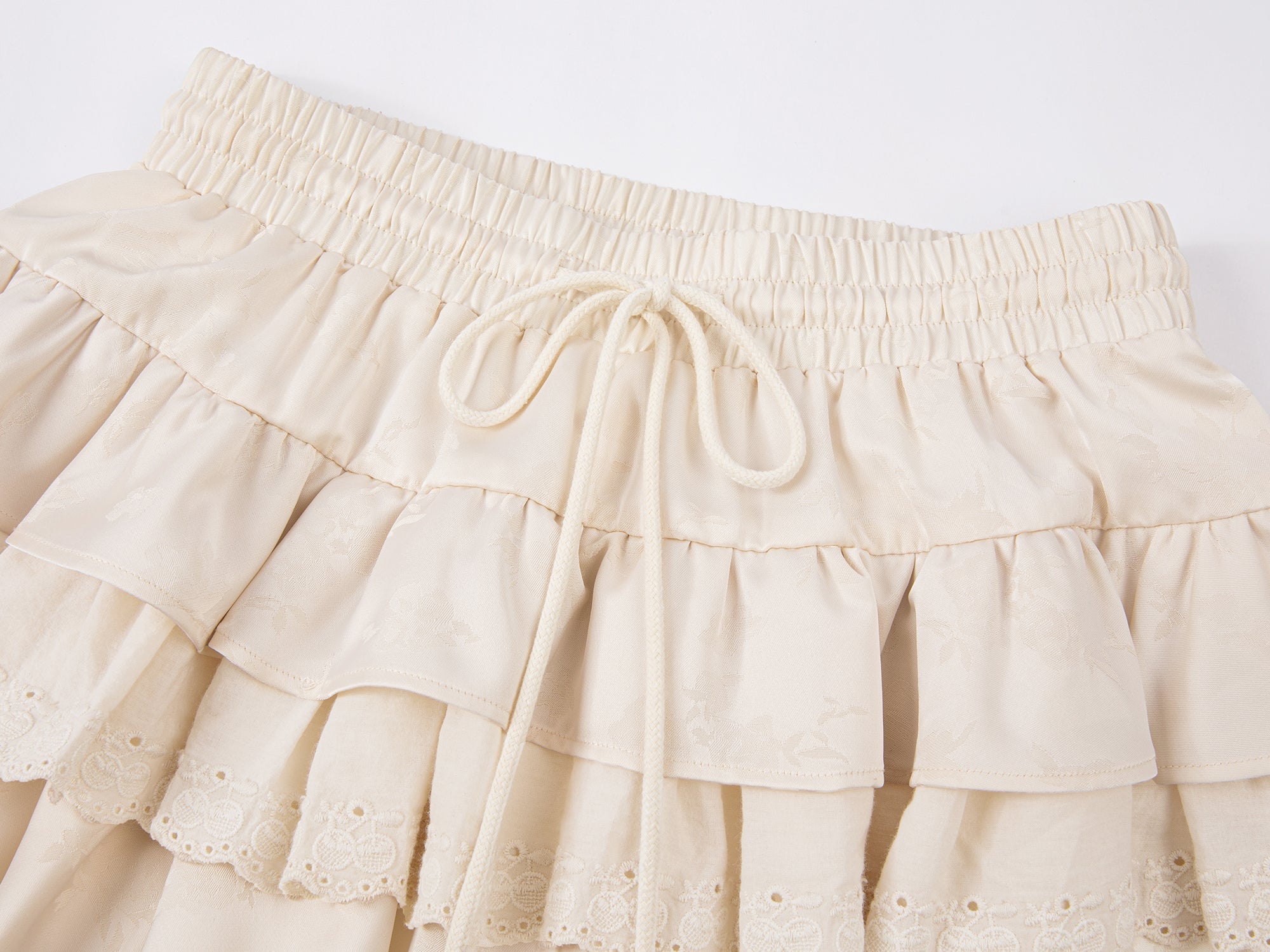 Ivory ruffle short skirt