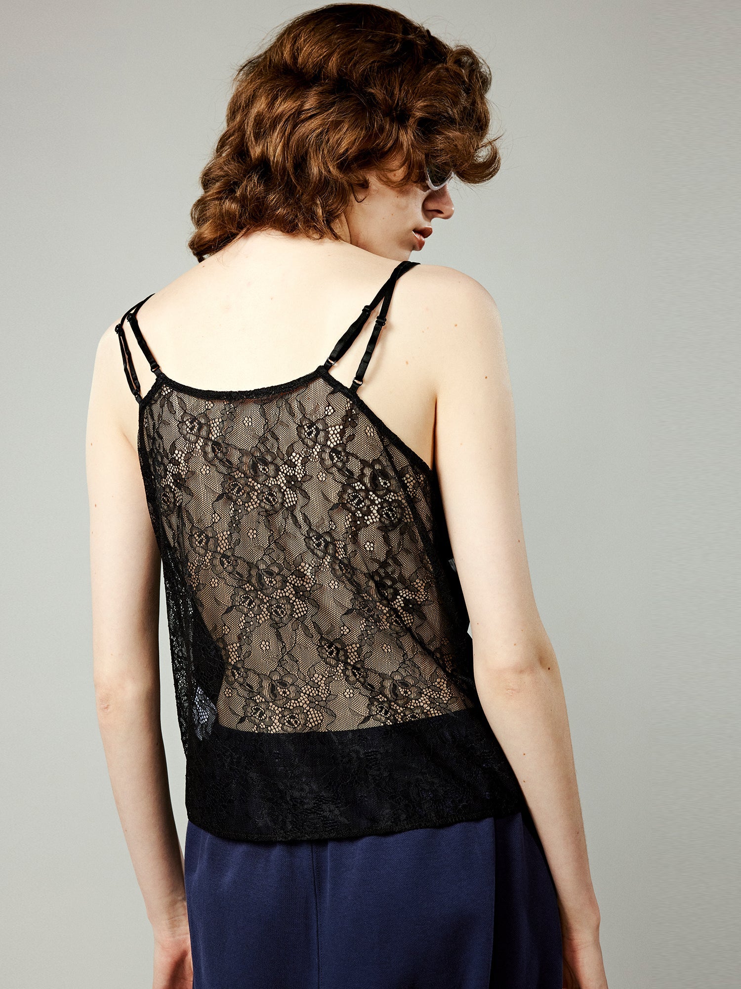 Lace-trimmed cami top in black