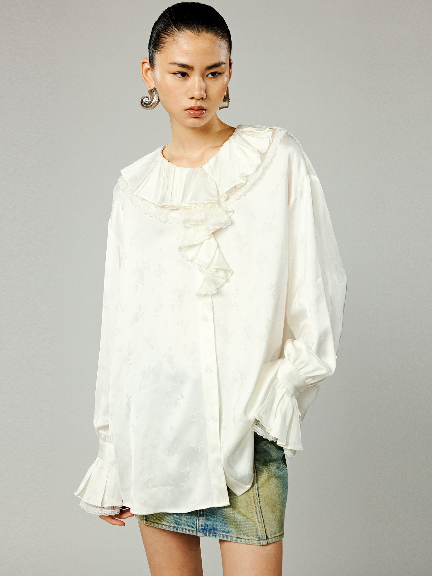 Lace ruffled collar embroidered shirt