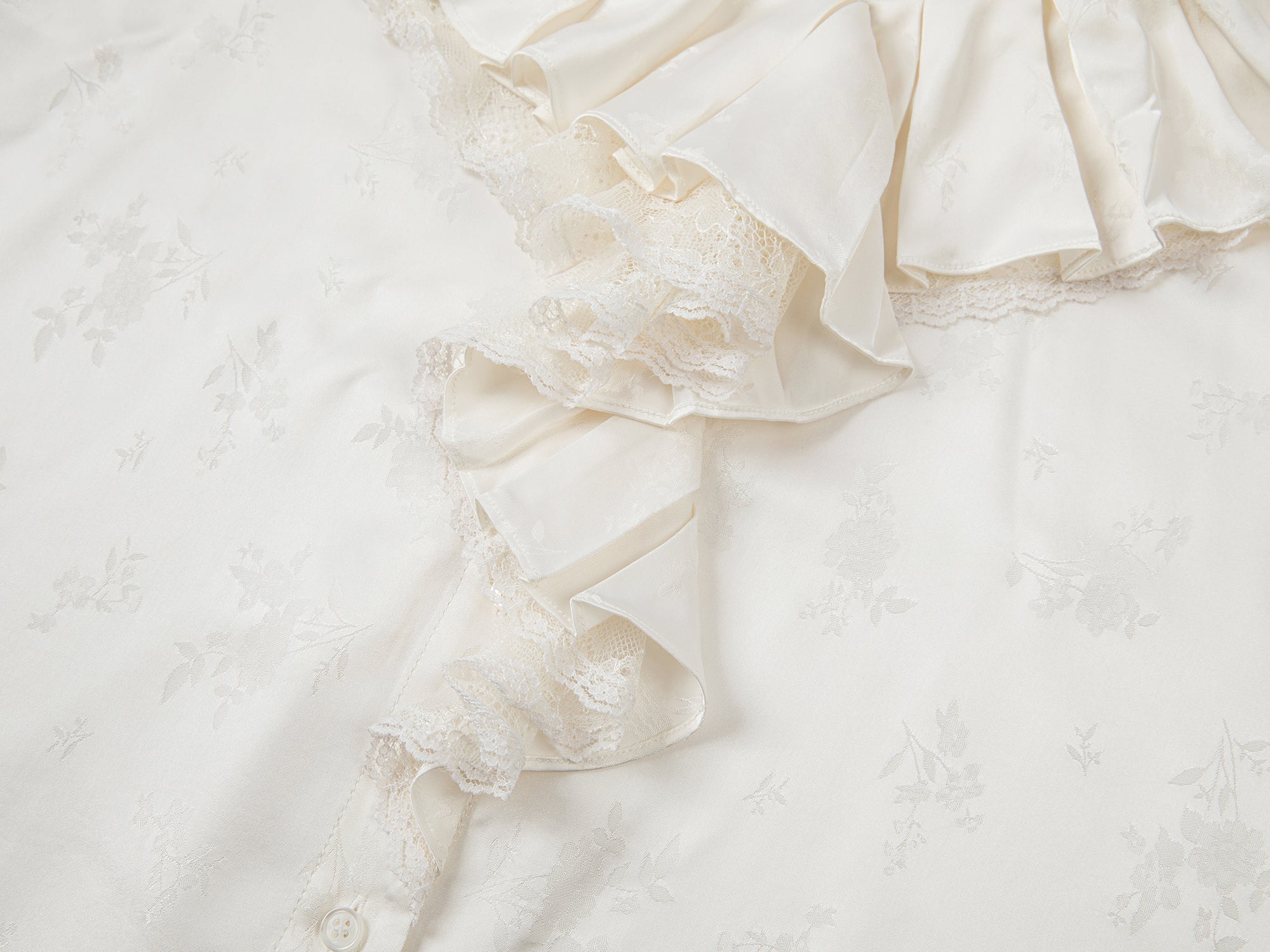 Lace ruffled collar embroidered shirt