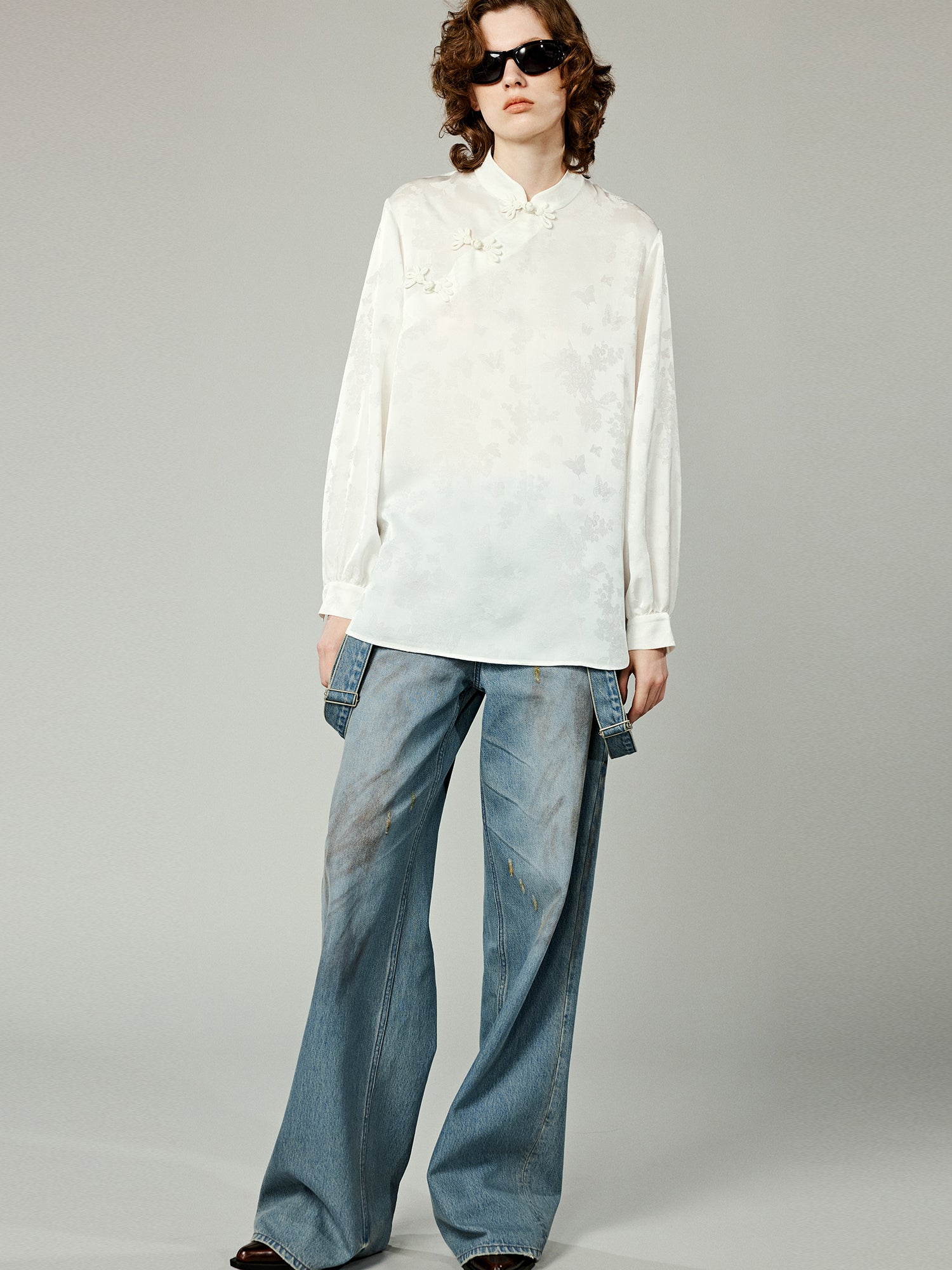 Modern chinese style mandarin collar blouse