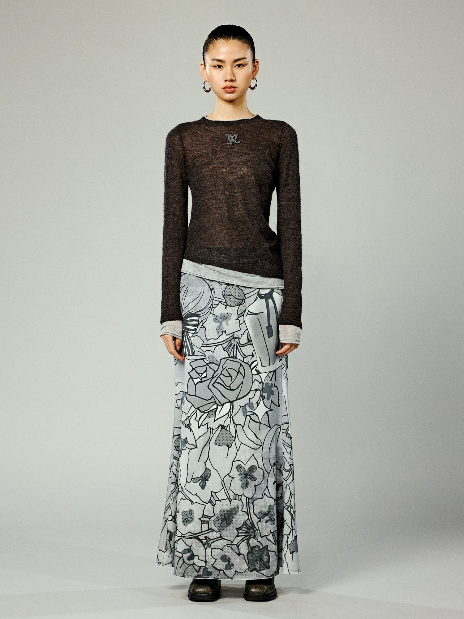 Asymmetrical hem layered look pullover sweater