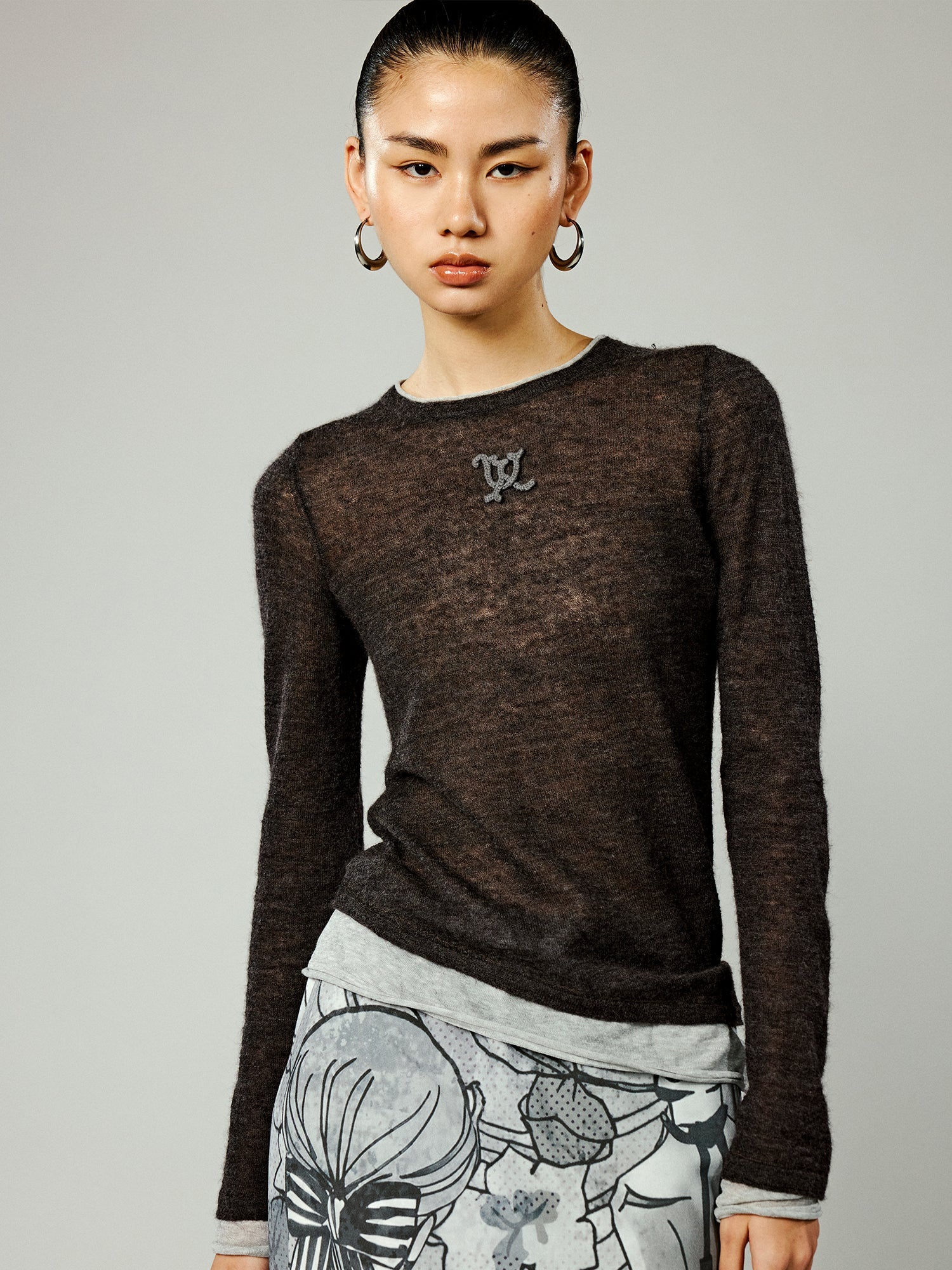 Asymmetrical hem layered look pullover sweater