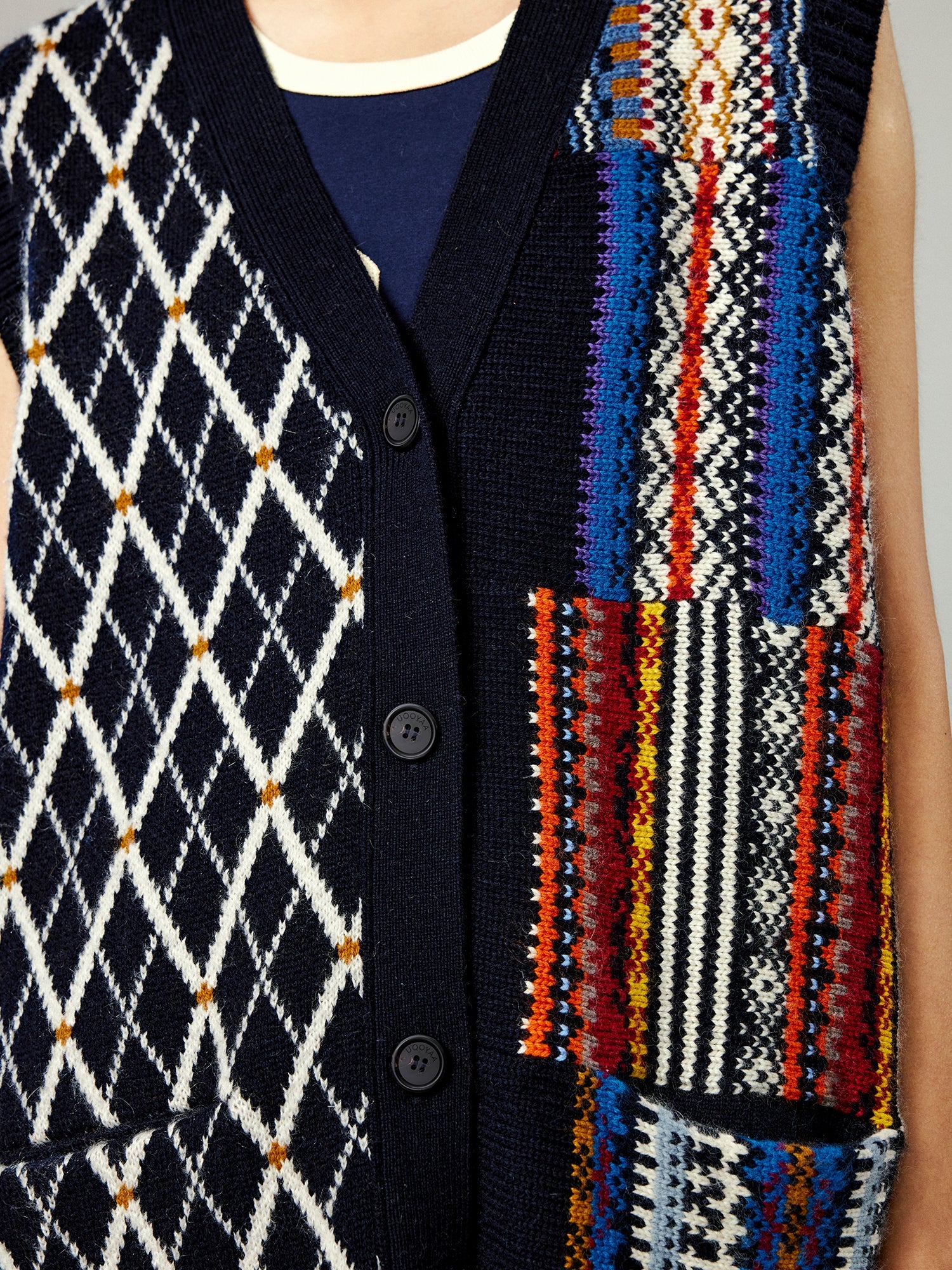 Buttoned fairisle wool vest
