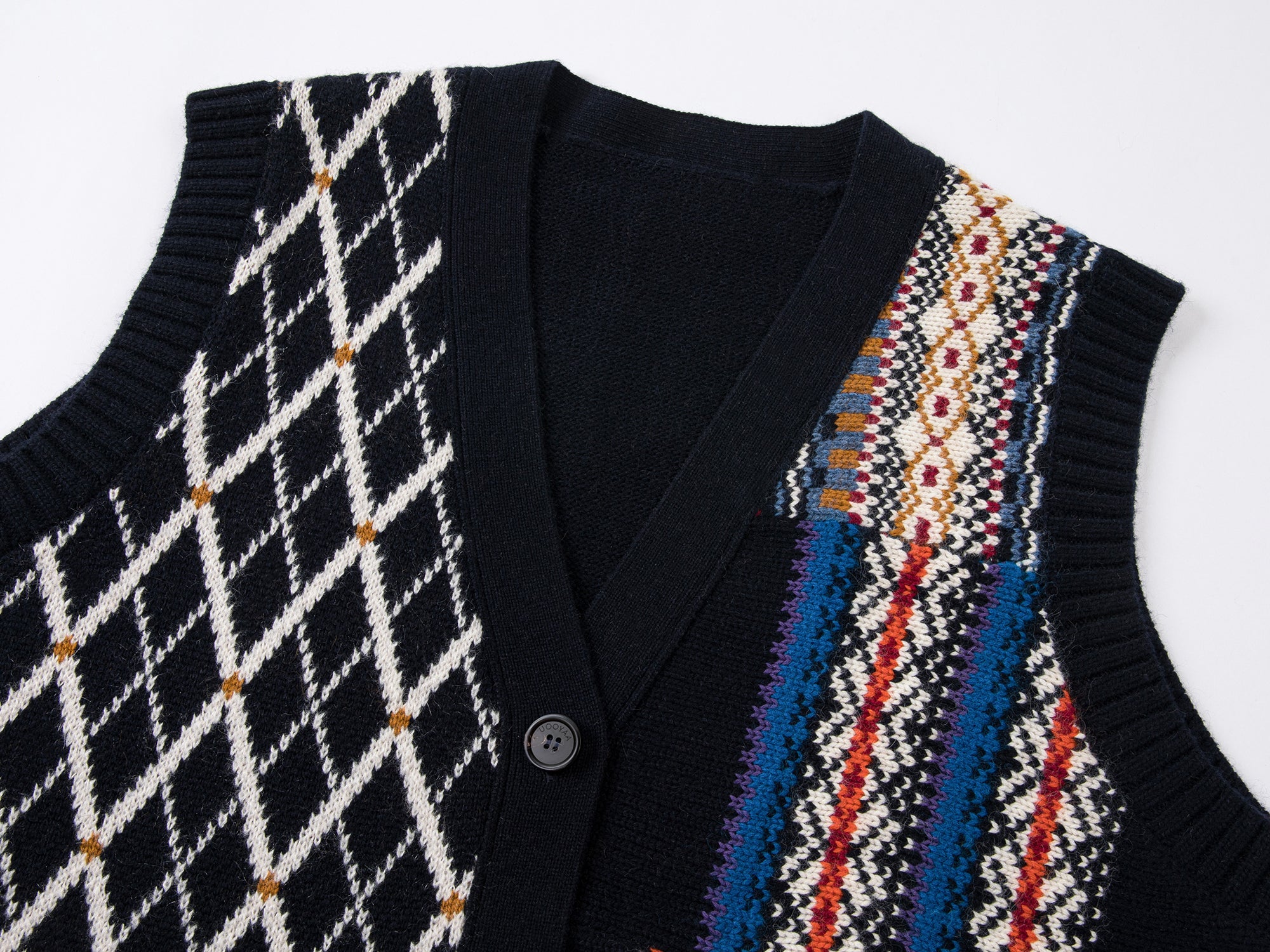 Buttoned fairisle wool vest