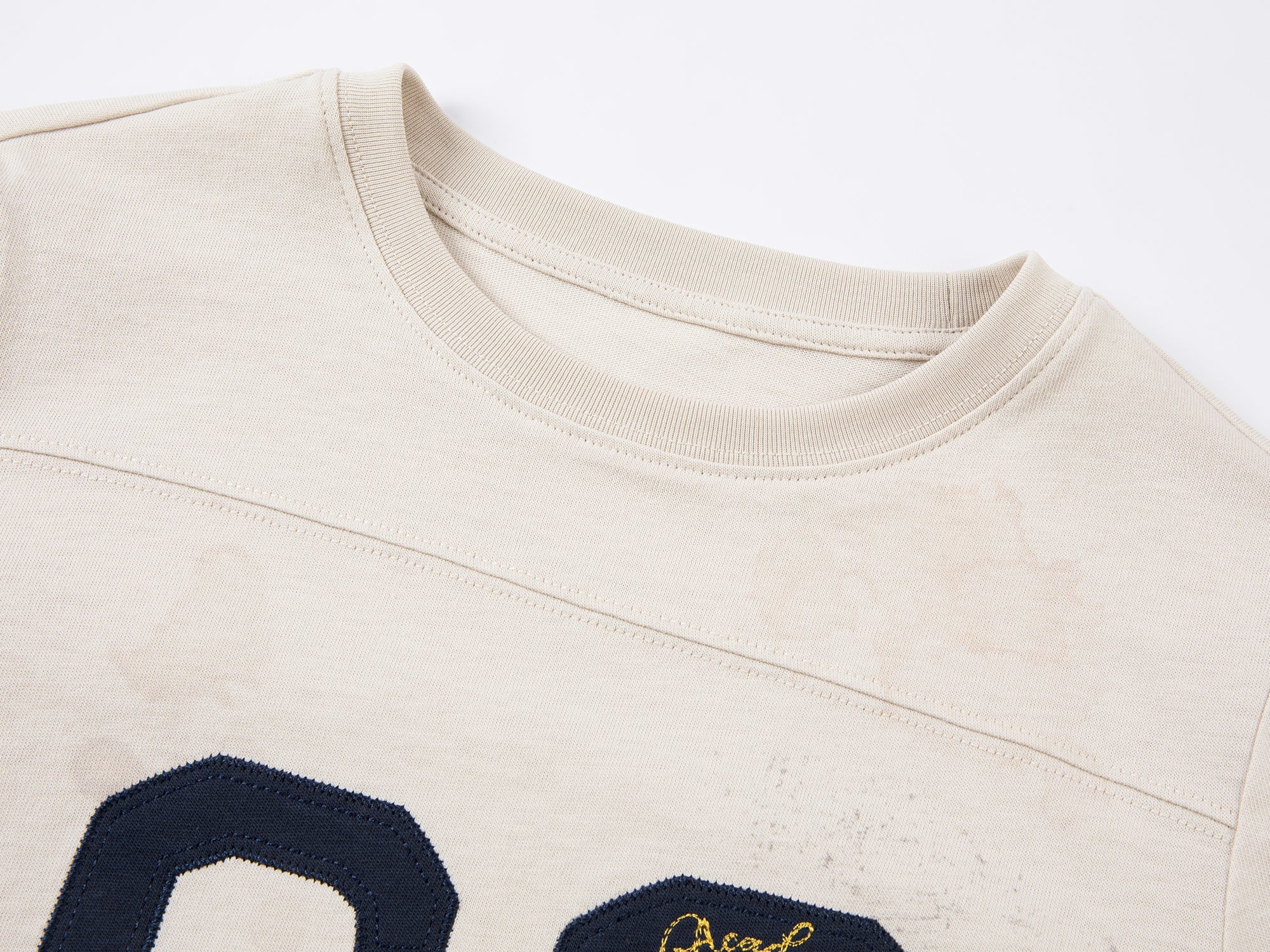 Contrasting Color Distressed Number Print T-Shirt