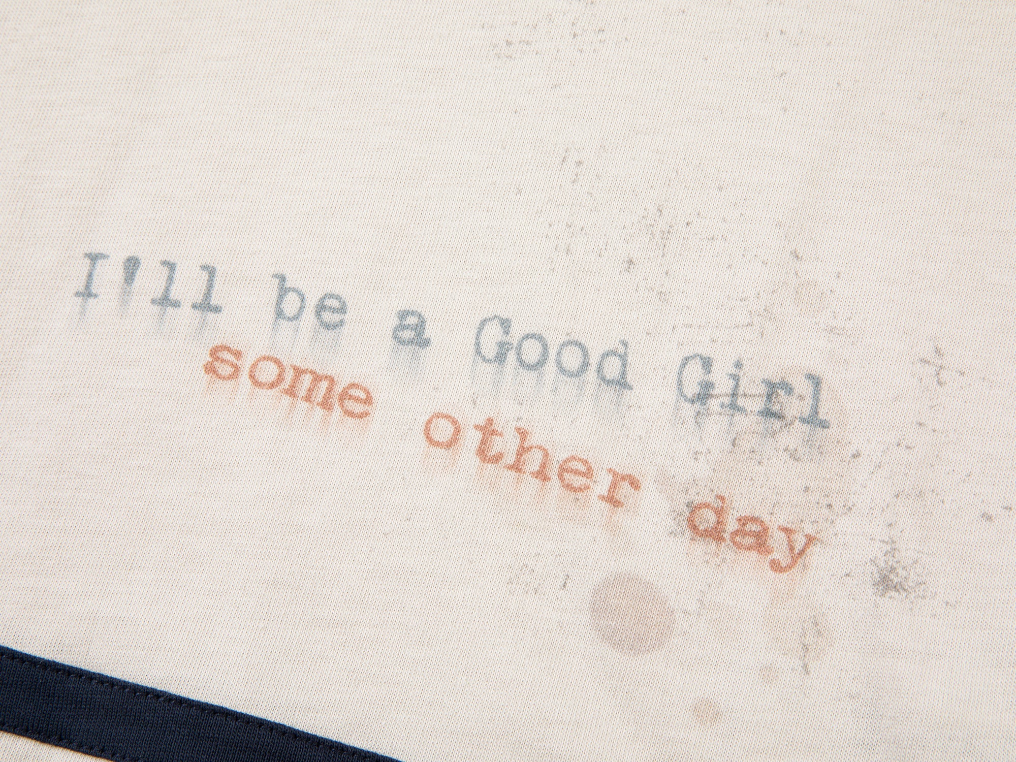 Contrasting Color Distressed Number Print T-Shirt