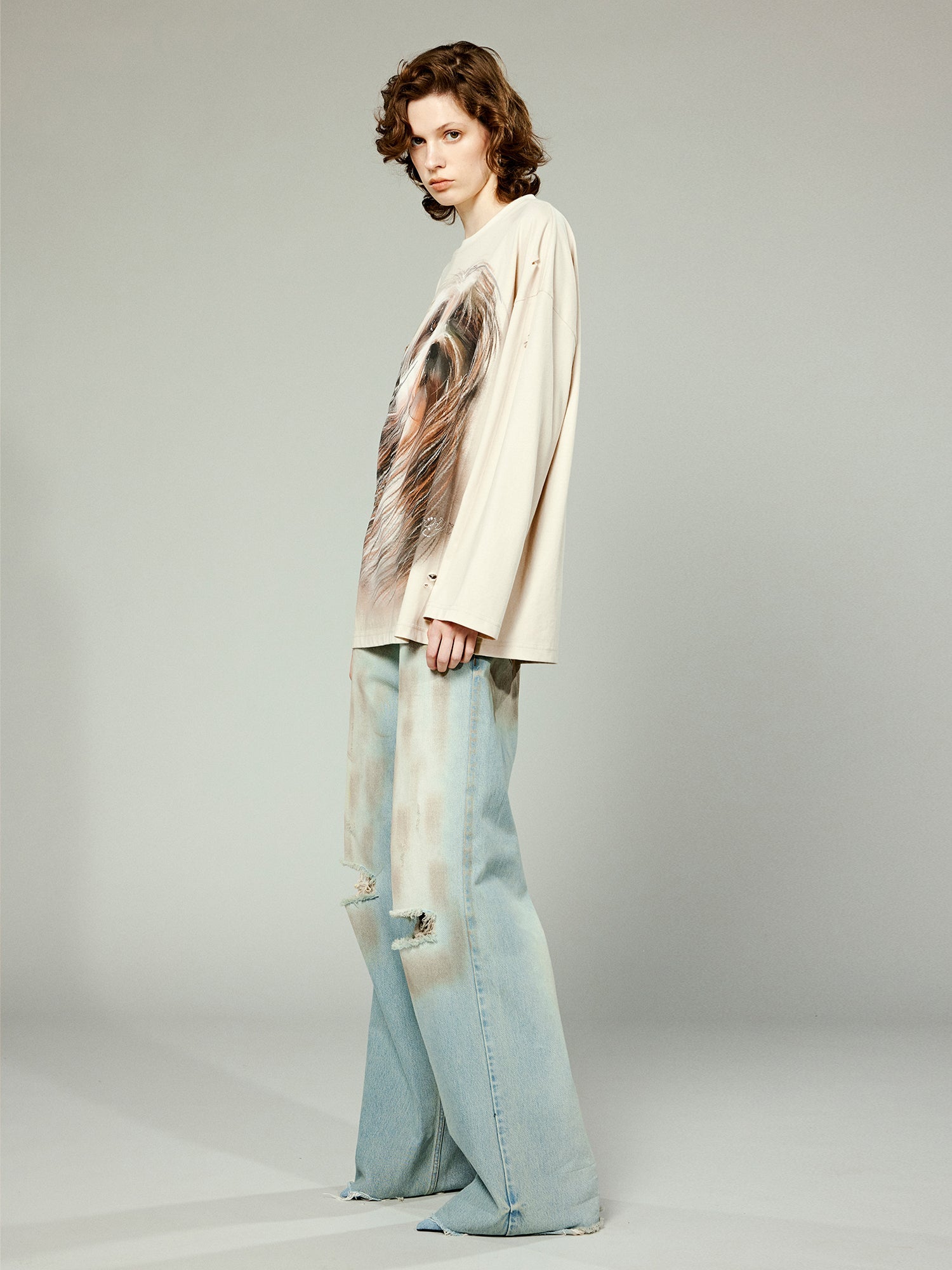 Long sleeve t-shirt with windswept dog design