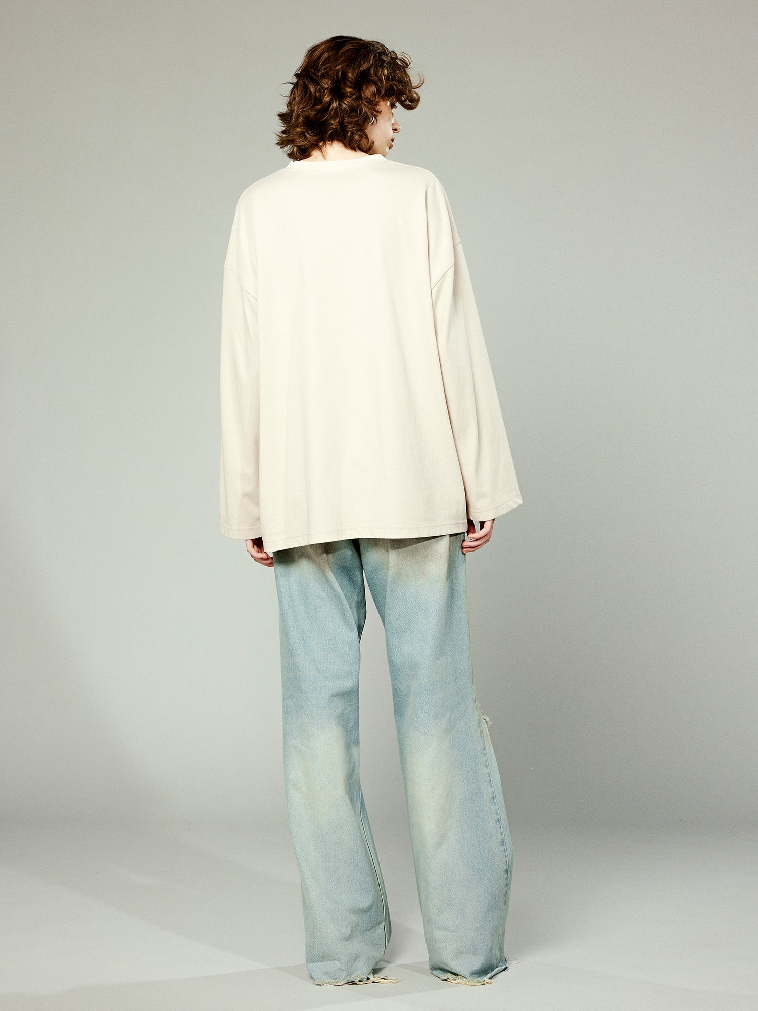 Long sleeve t-shirt with windswept dog design