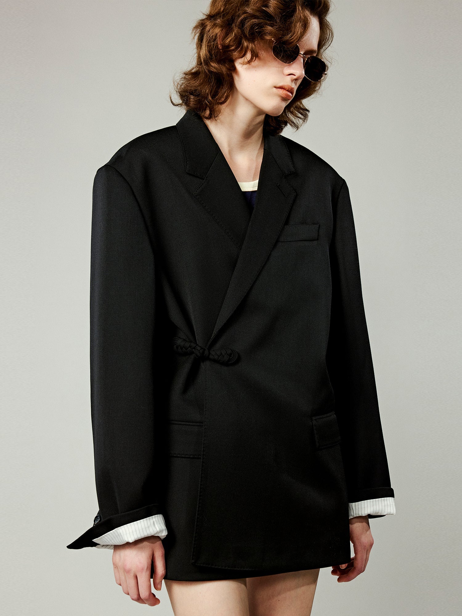 Modern chinese-style diagonal placket buttoned blazer