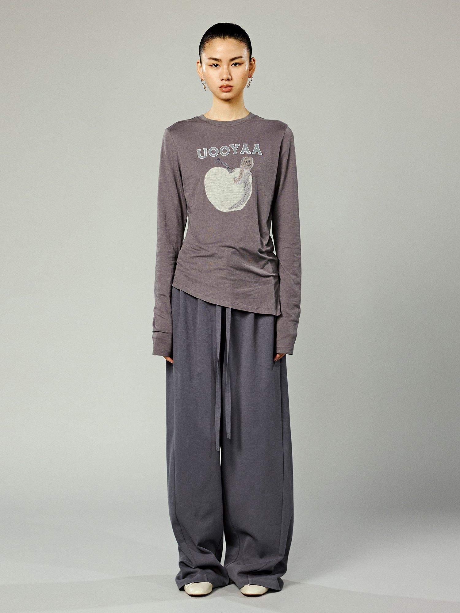 Black long sleeve logo t-shirt with diagonal hem