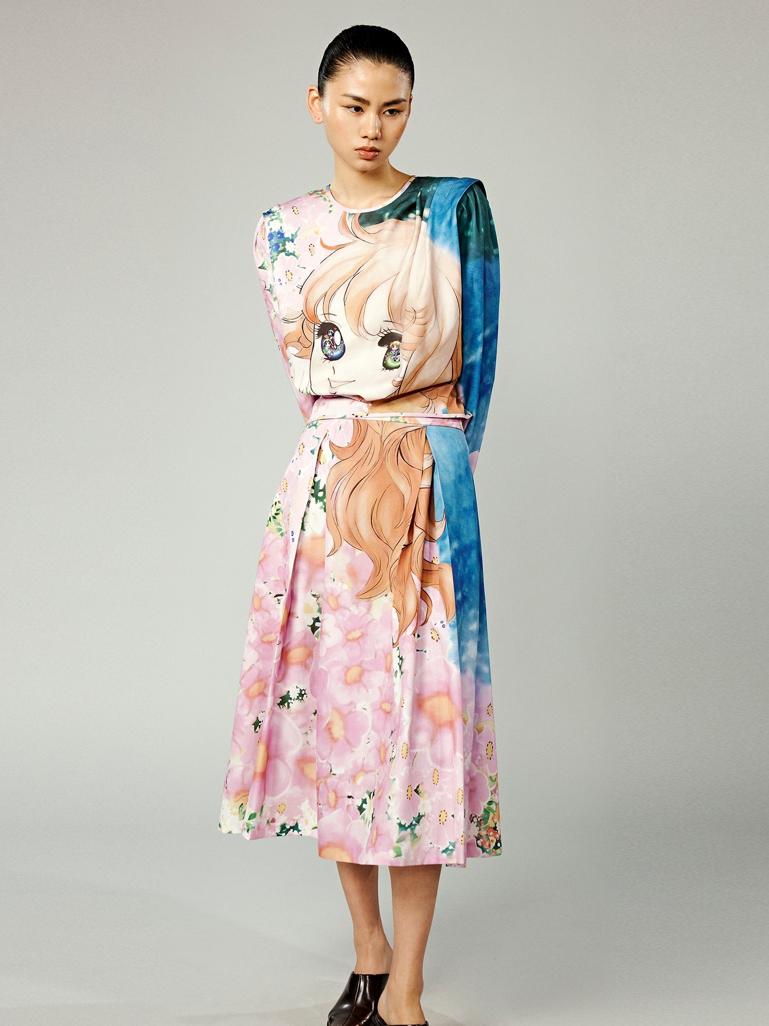 Colorful comic girl long sleeved top