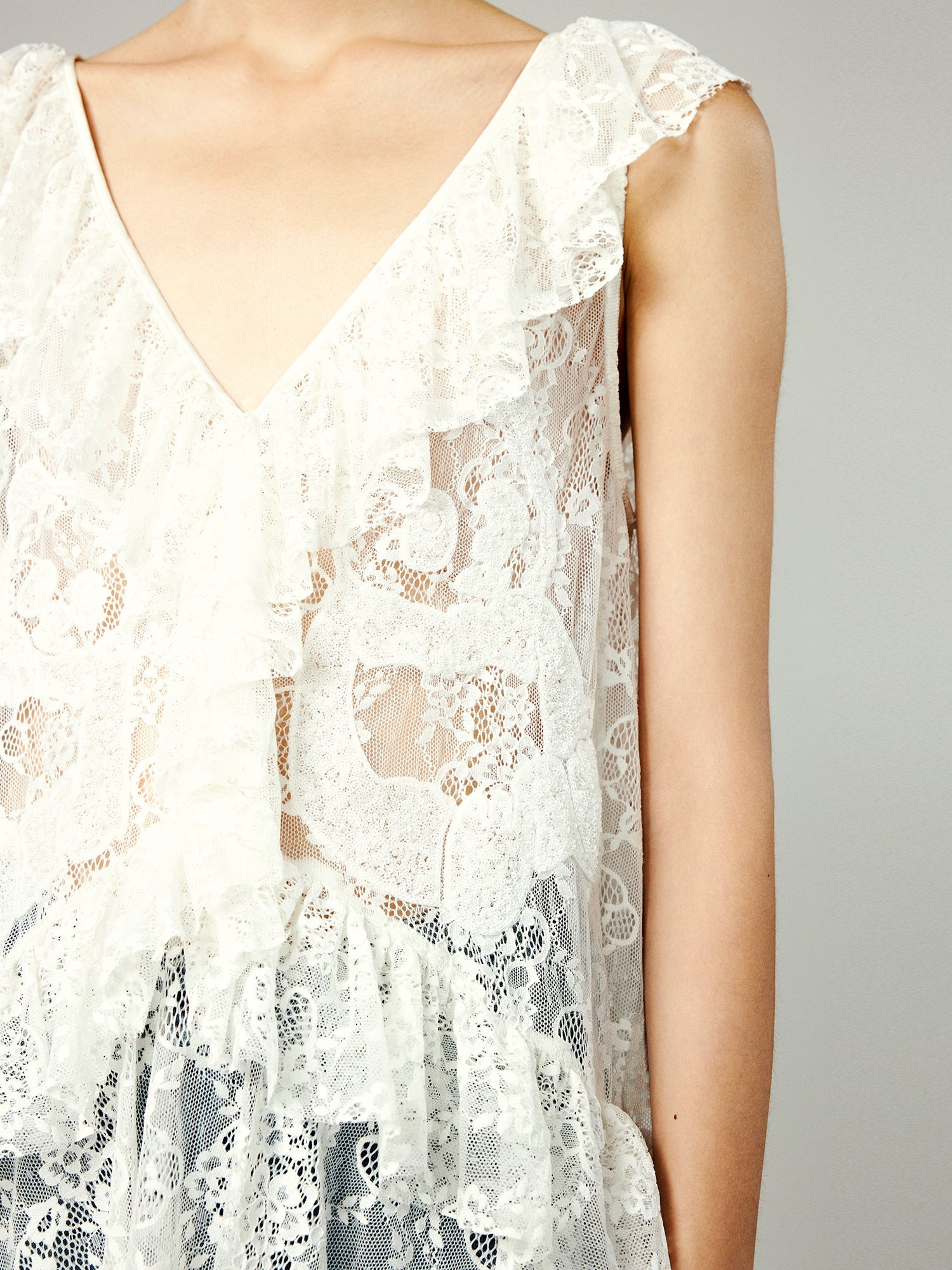 Romantic lace maxi dress