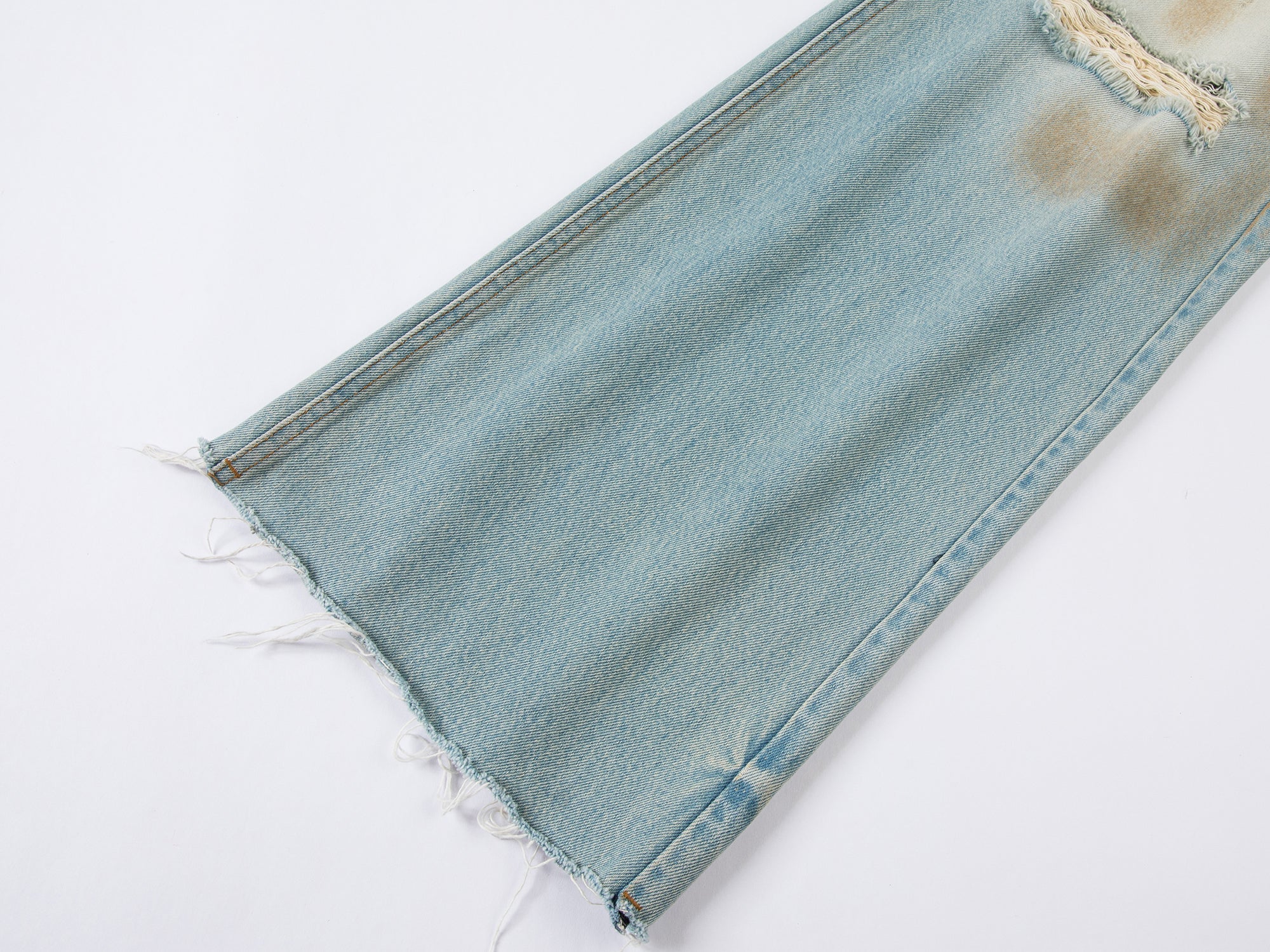 Distressed Wash Ripped Jeans