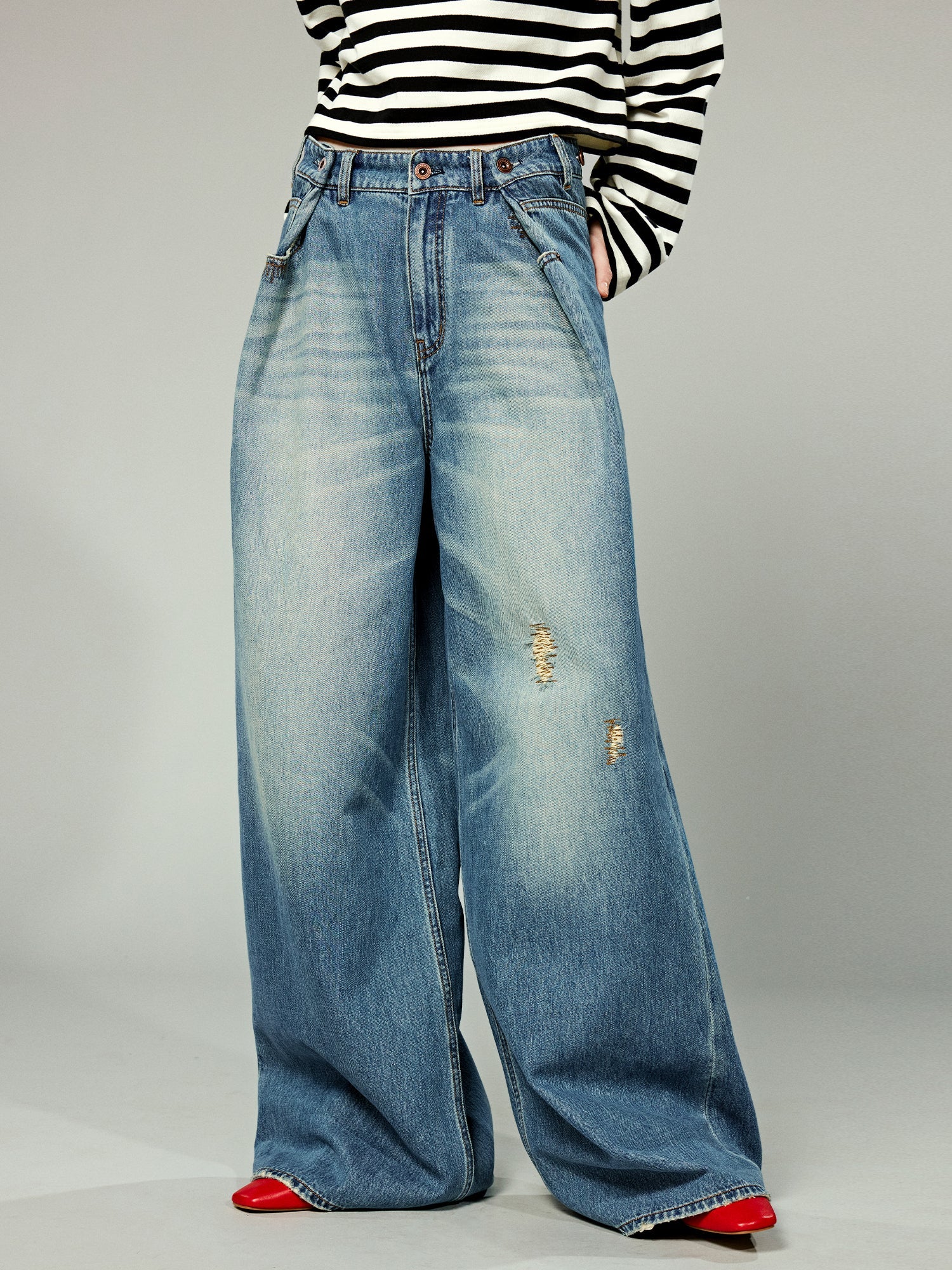 Relaxed fold-over jeans