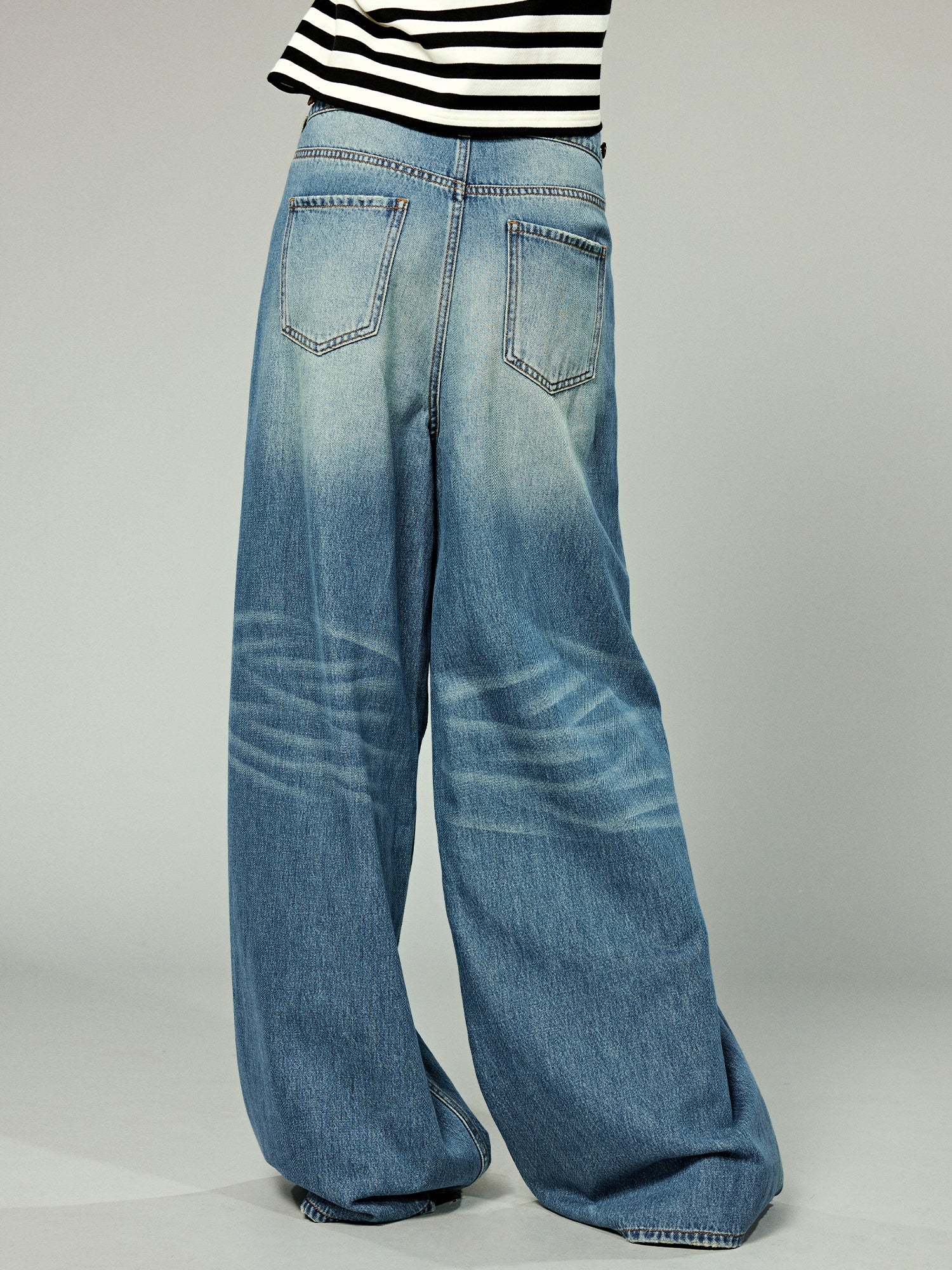 Relaxed fold-over jeans