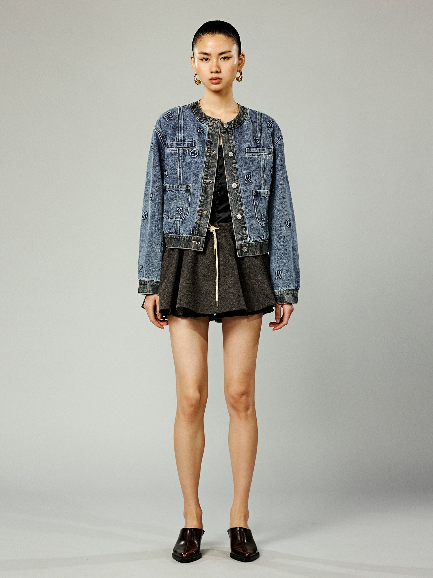 Chinese-style denim collarless jacket