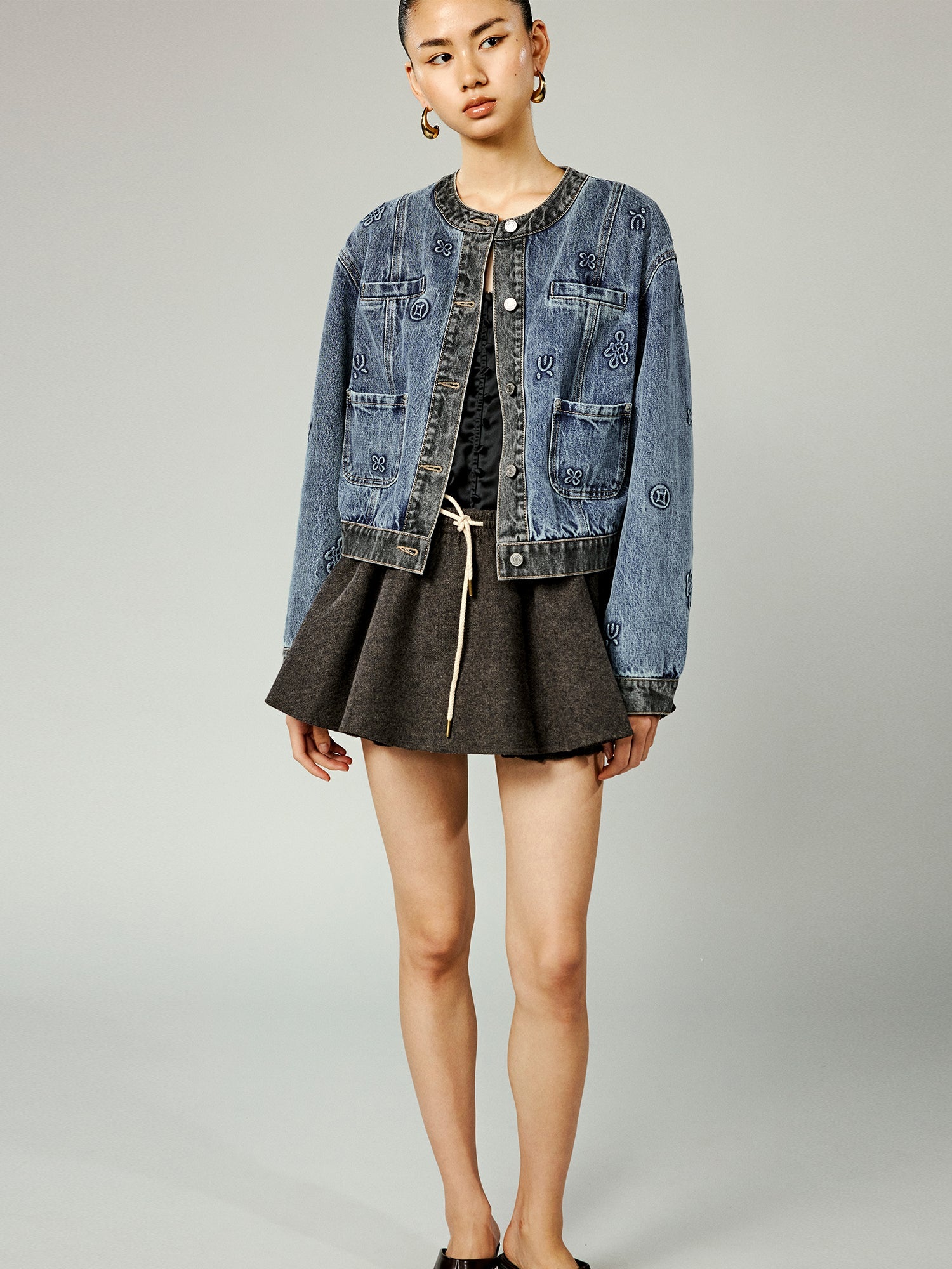 Chinese-style denim collarless jacket