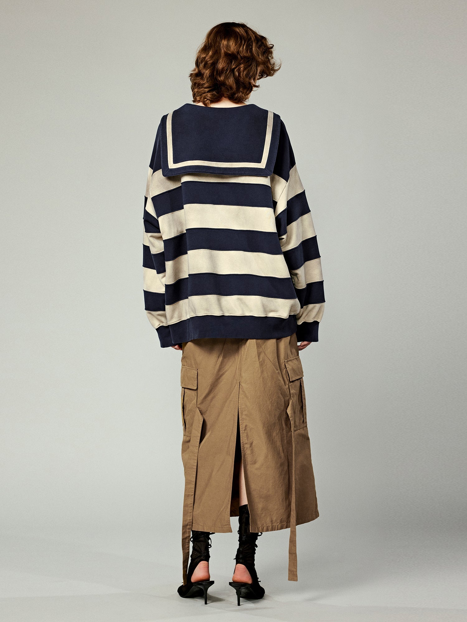 Bow tie striped sweatshirt