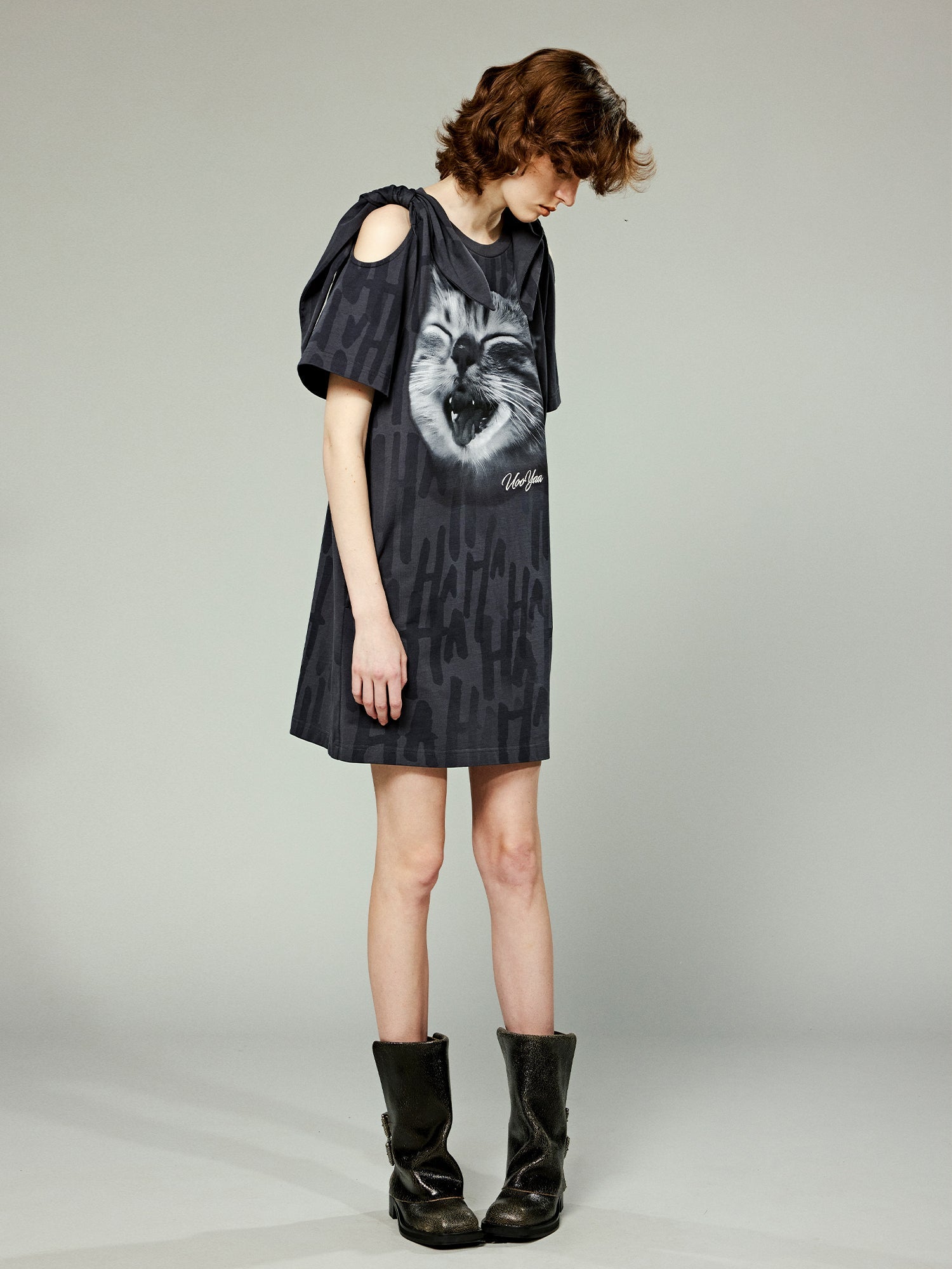 Playful dress with cat print