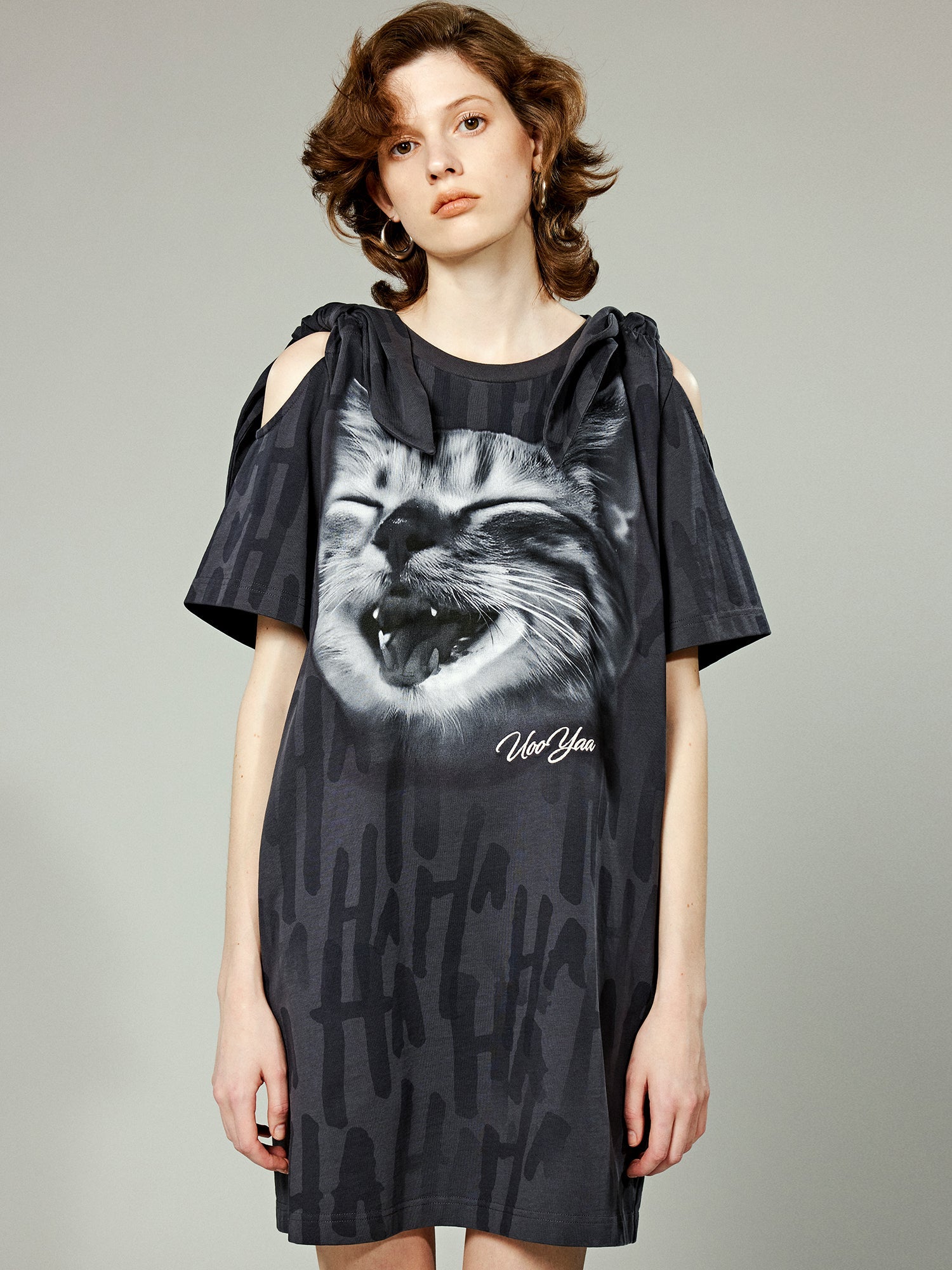 Playful dress with cat print
