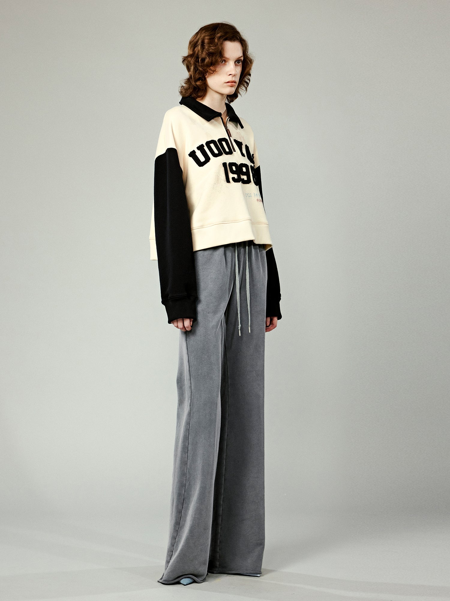 Washed flared sweatpants in grey