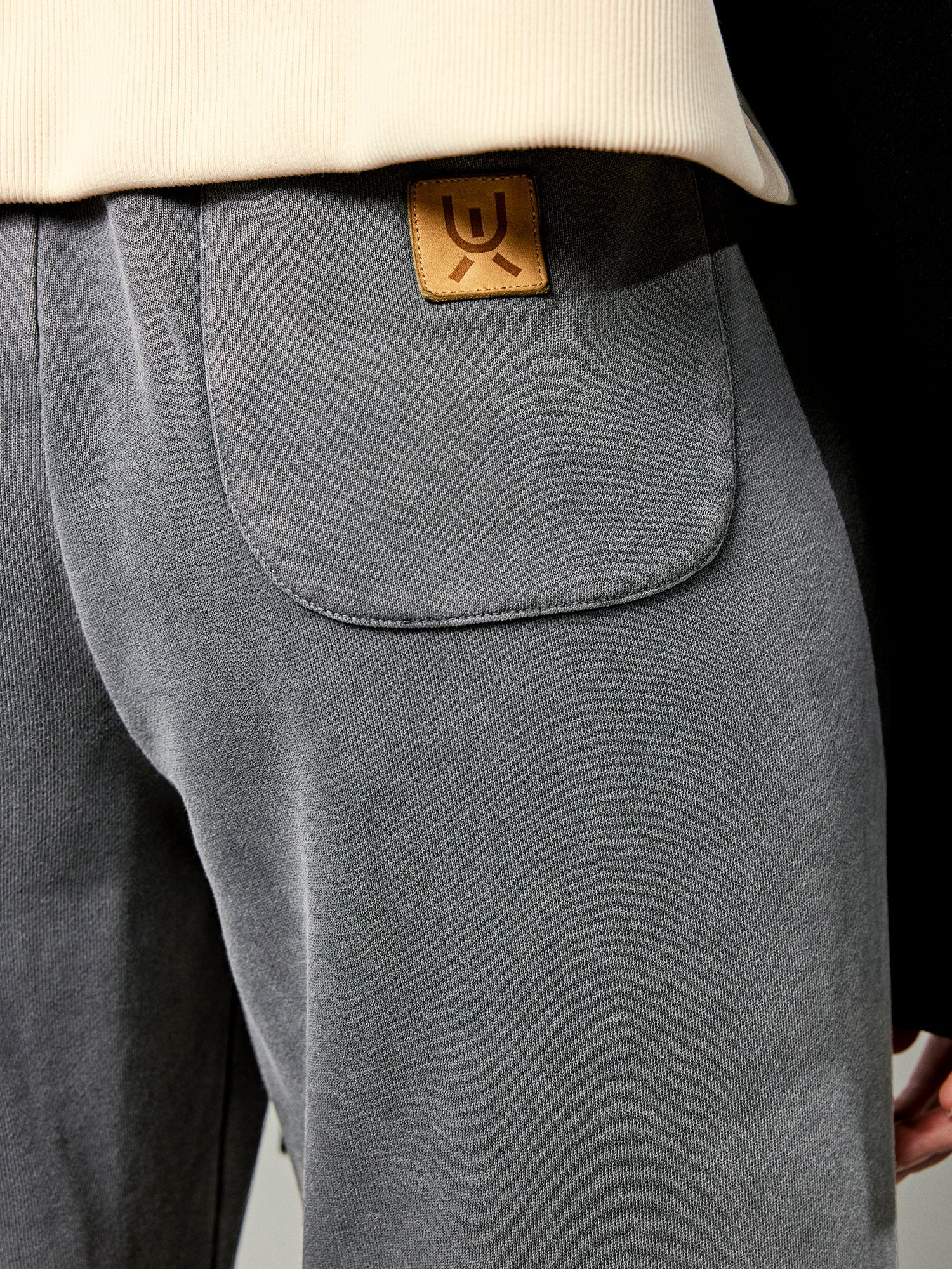 Washed flared sweatpants in grey