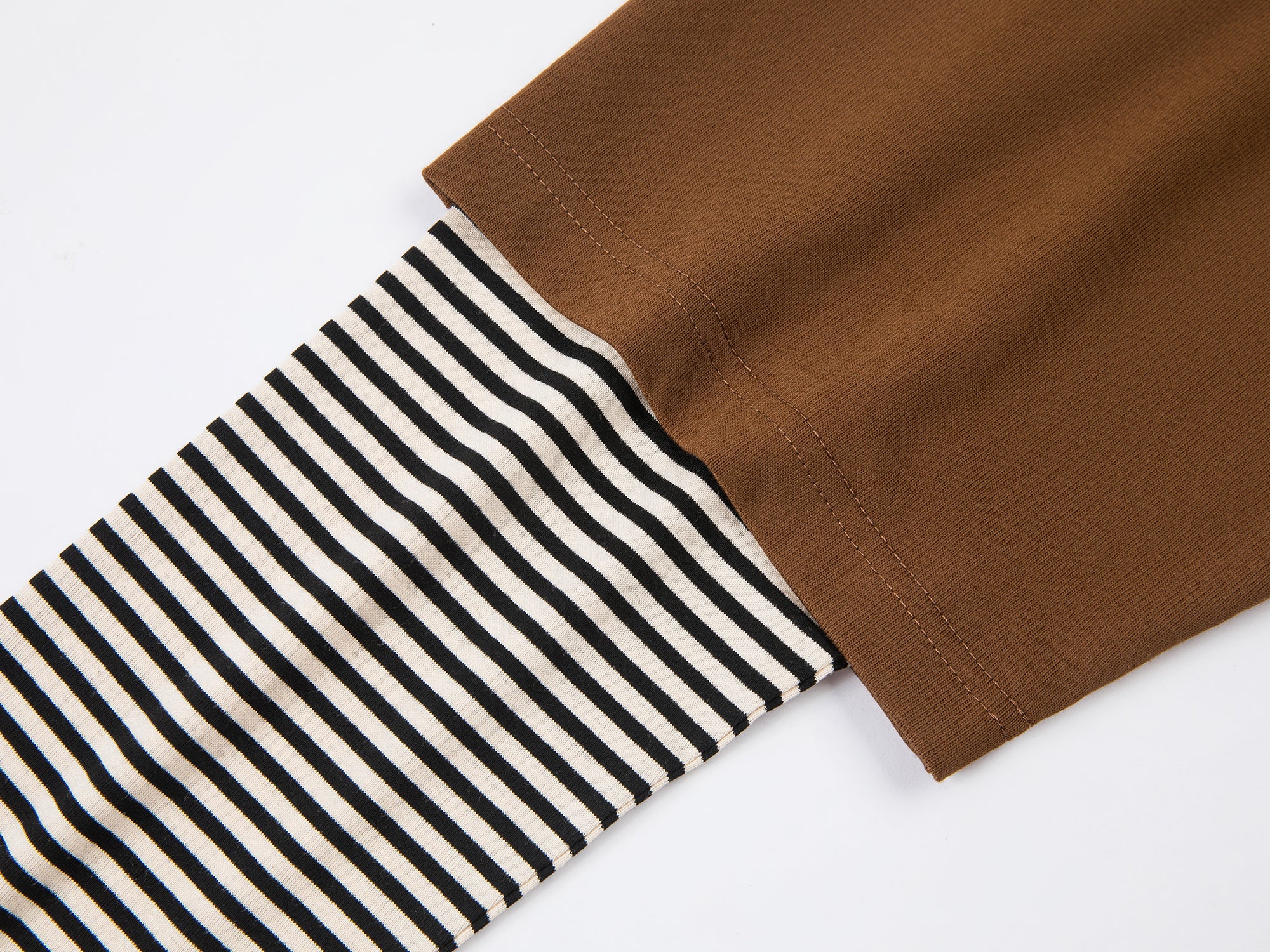 Double layered long-sleeve t-shirt with bear