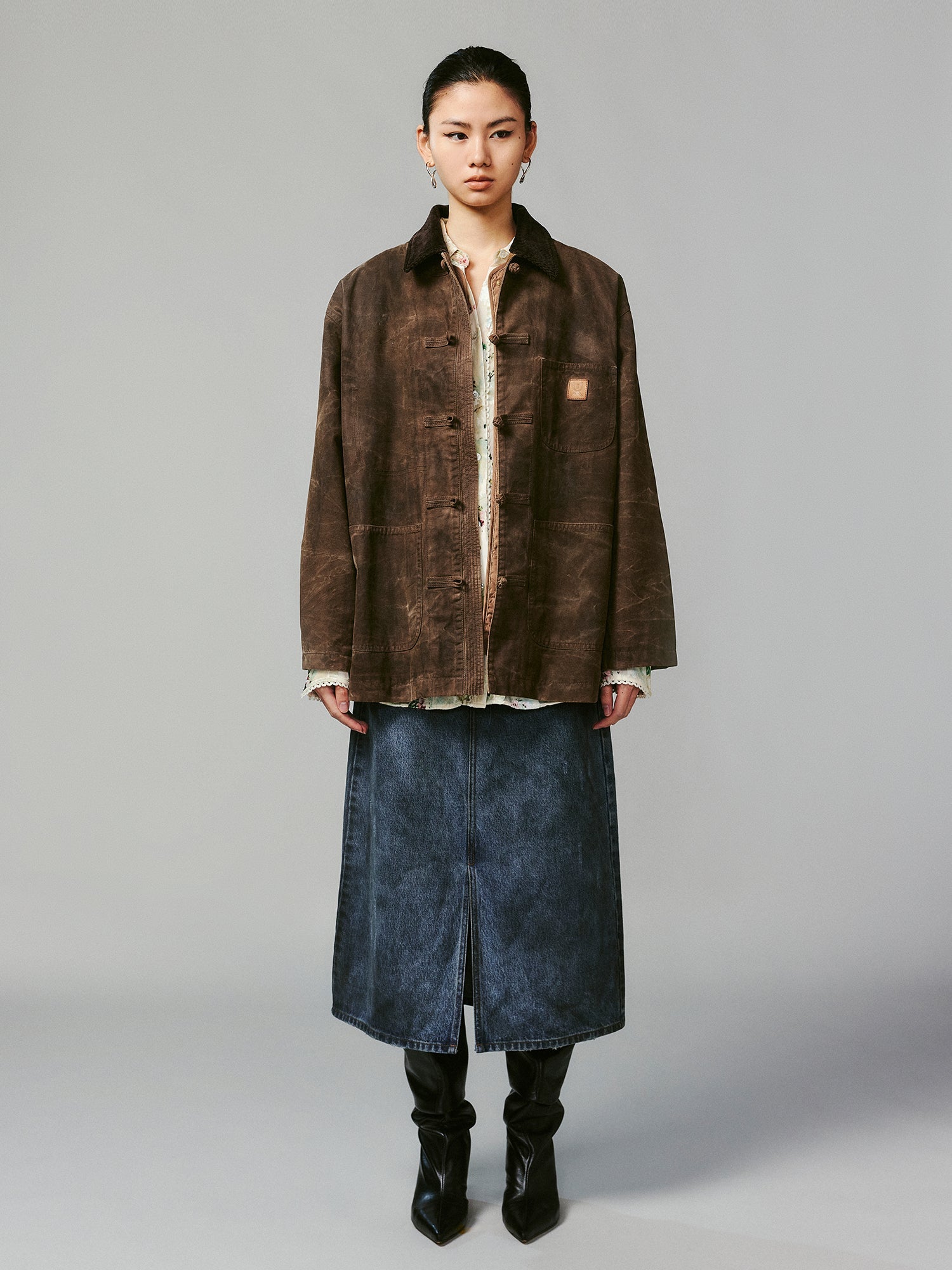 Vintage-inspired Chinese knot button workwear jacket