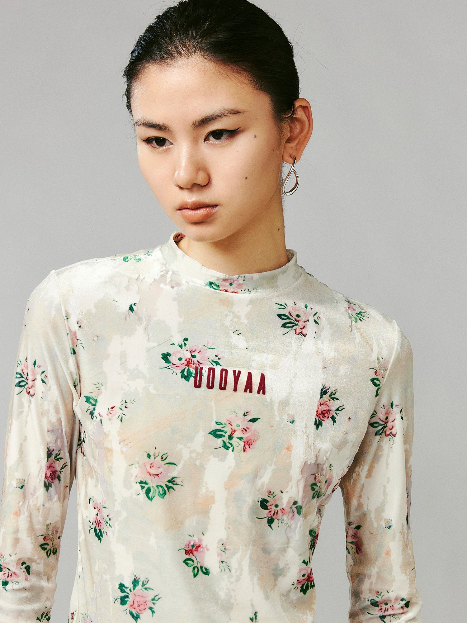 Floral crushed velvet mock-neck top