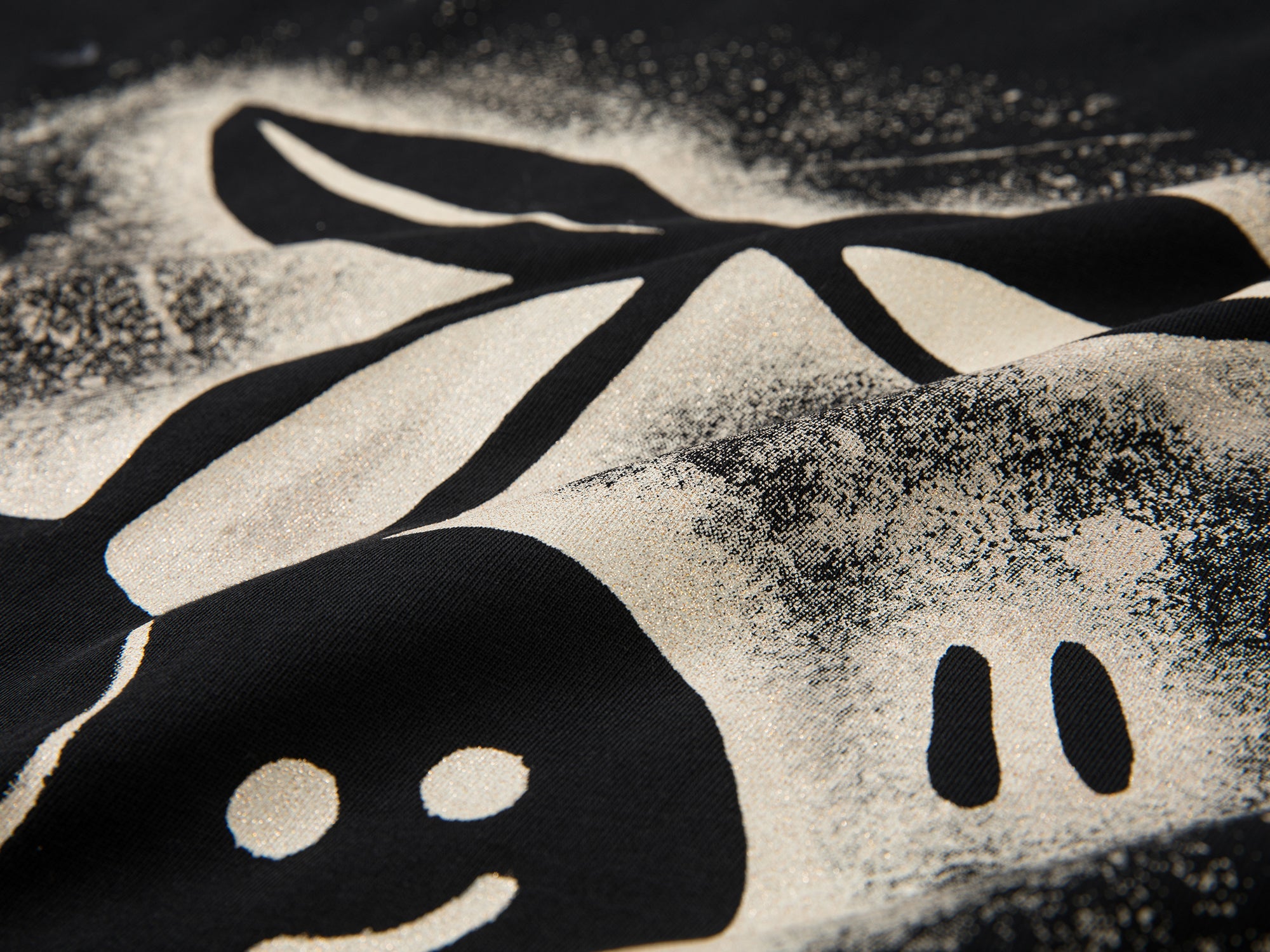 Emotional dynamic cherry long sleeve T-shirt