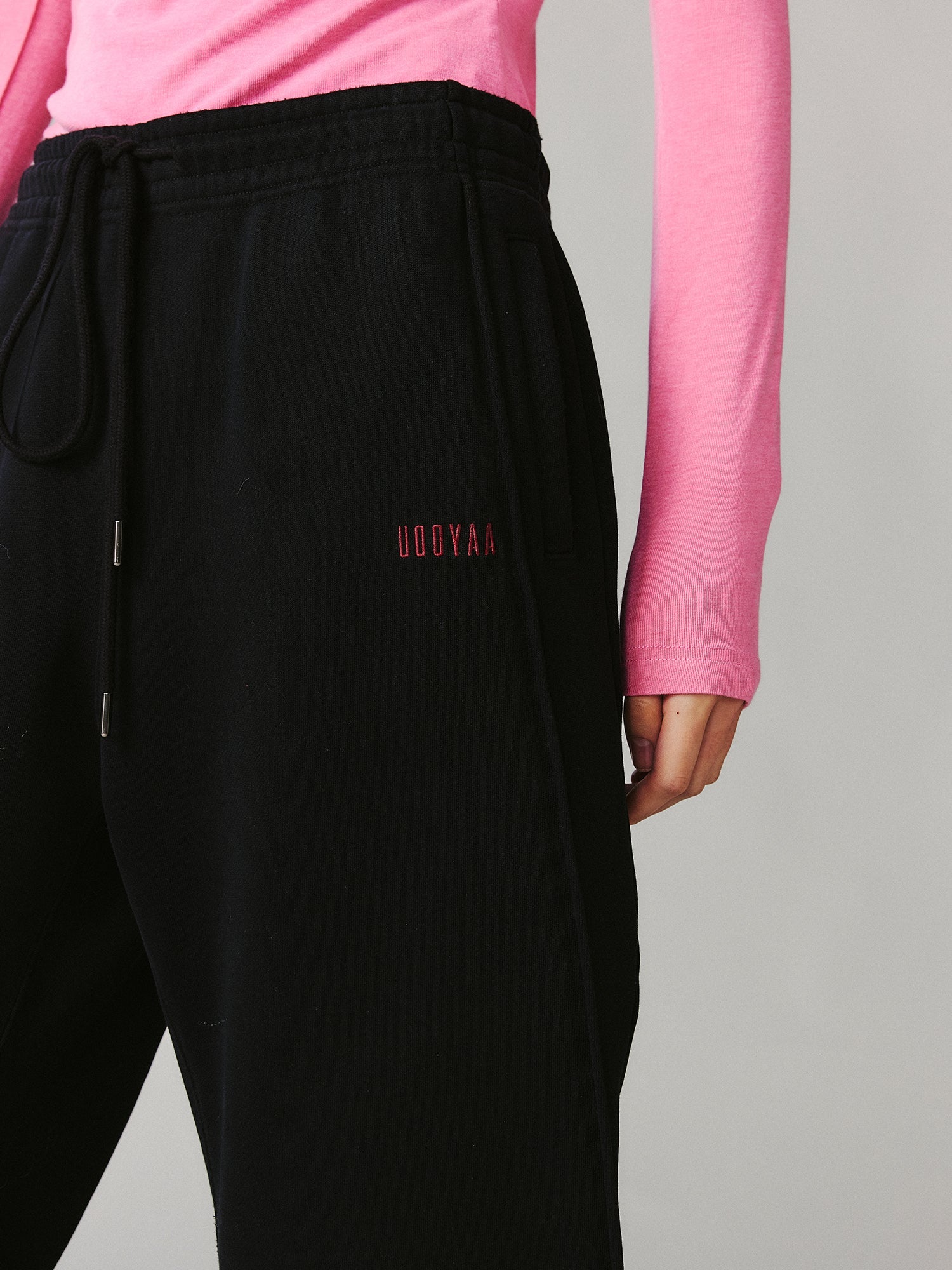 Architectural logo curved knife sweatpants
