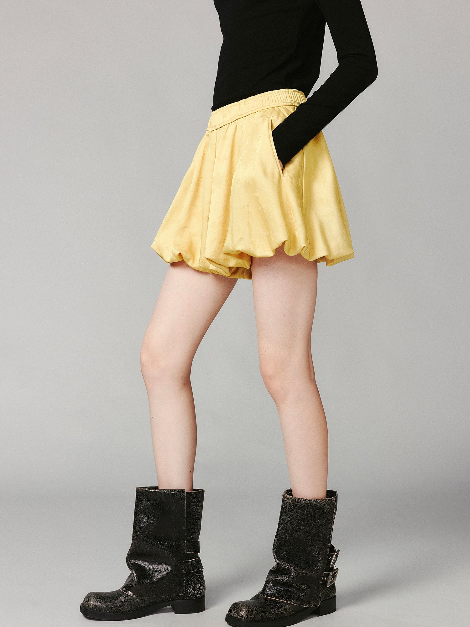 Satin jacquard bud skort