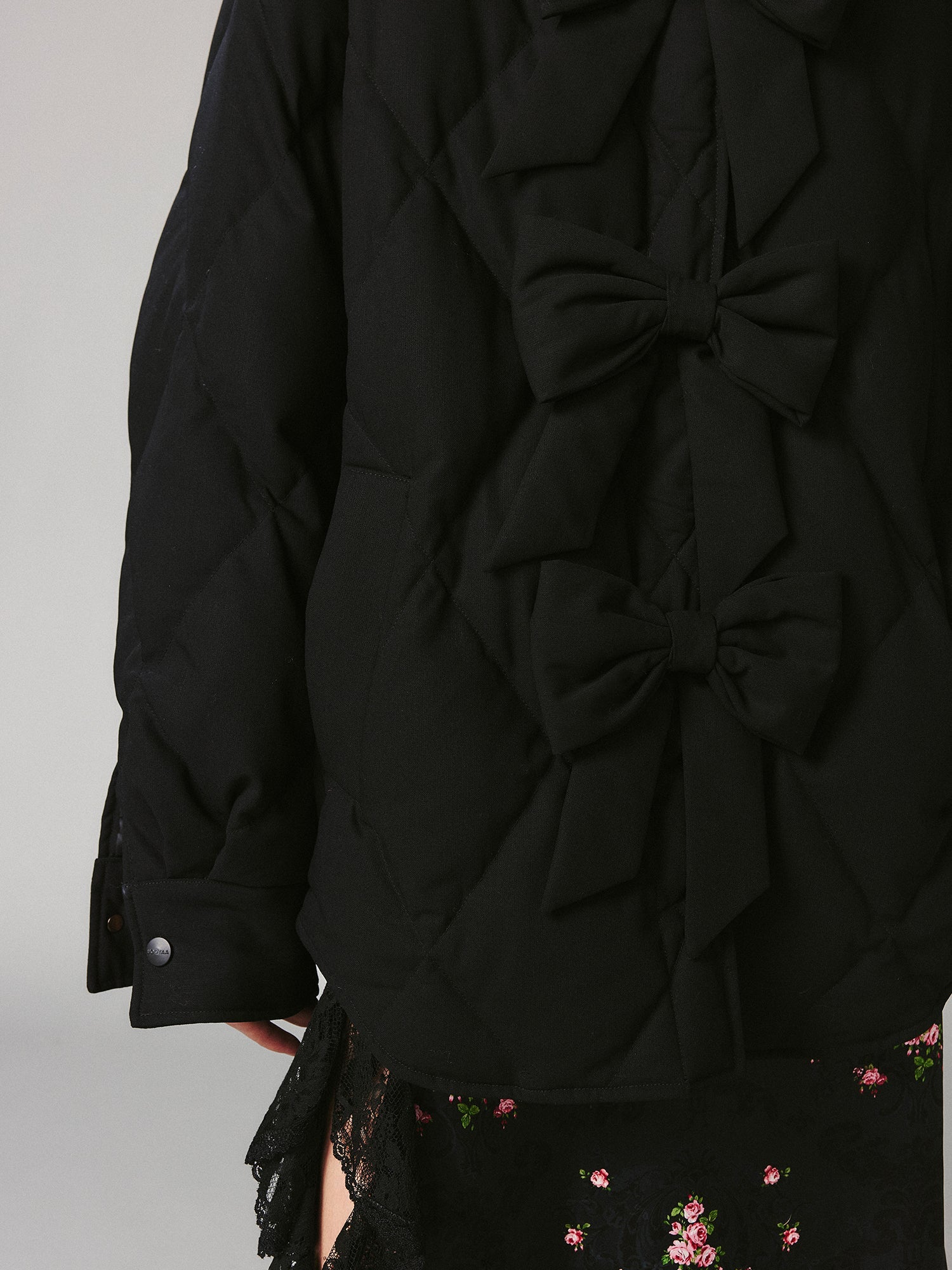 3D bow tie shirt-style puffer