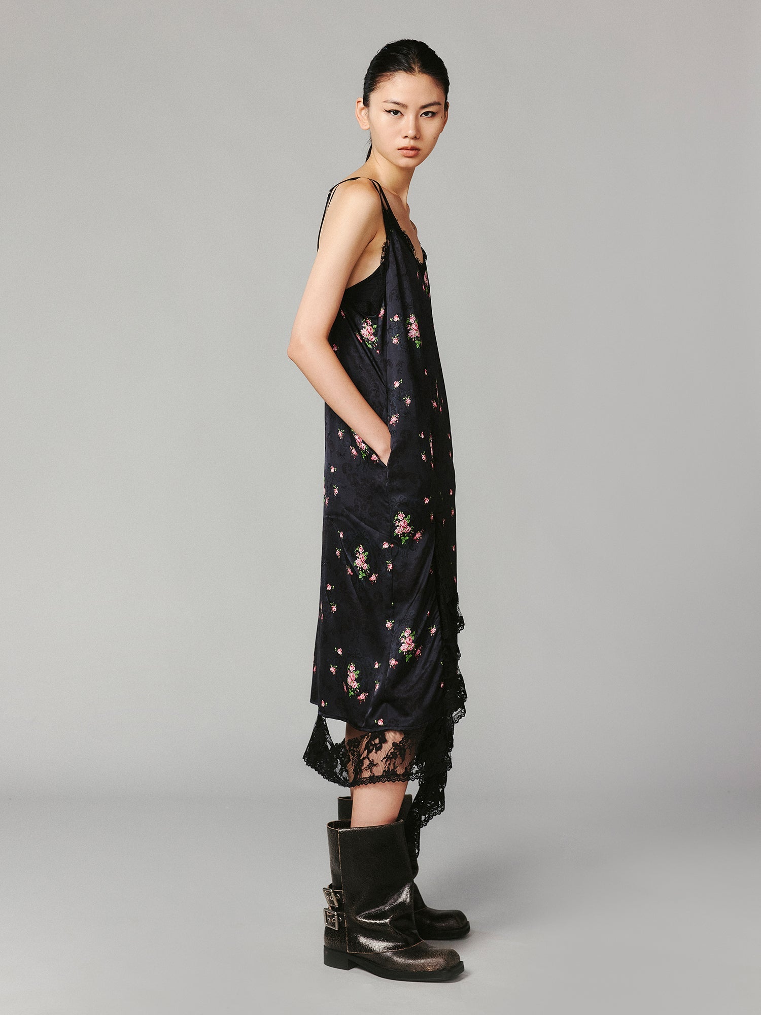 The European wallpaper-inspired floral lace slip dress