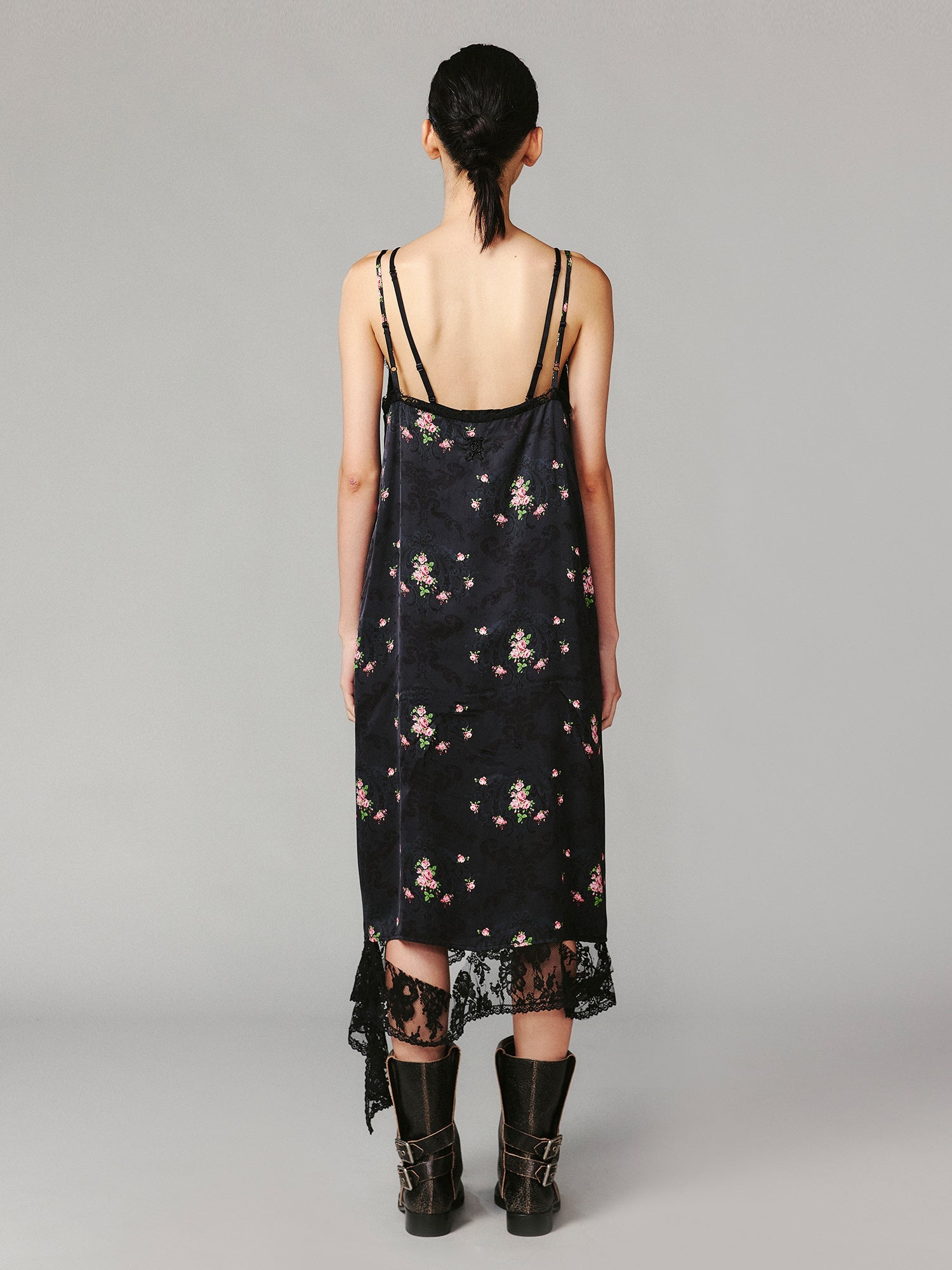 The European wallpaper-inspired floral lace slip dress