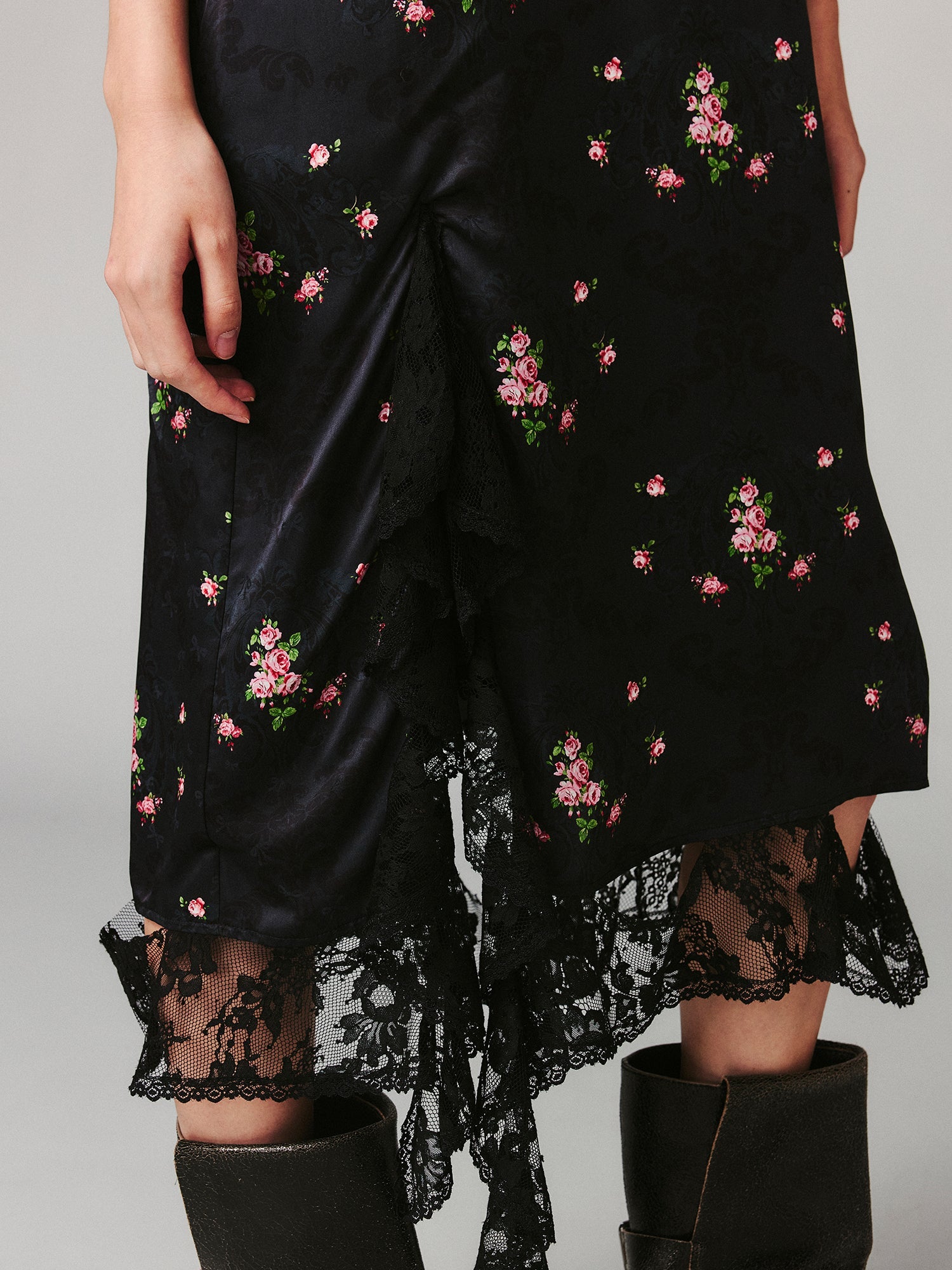 The European wallpaper-inspired floral lace slip dress