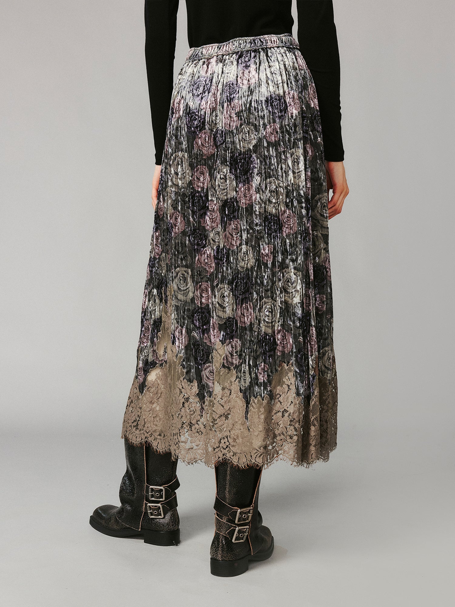 Camouflage rose print velvet lace skirt