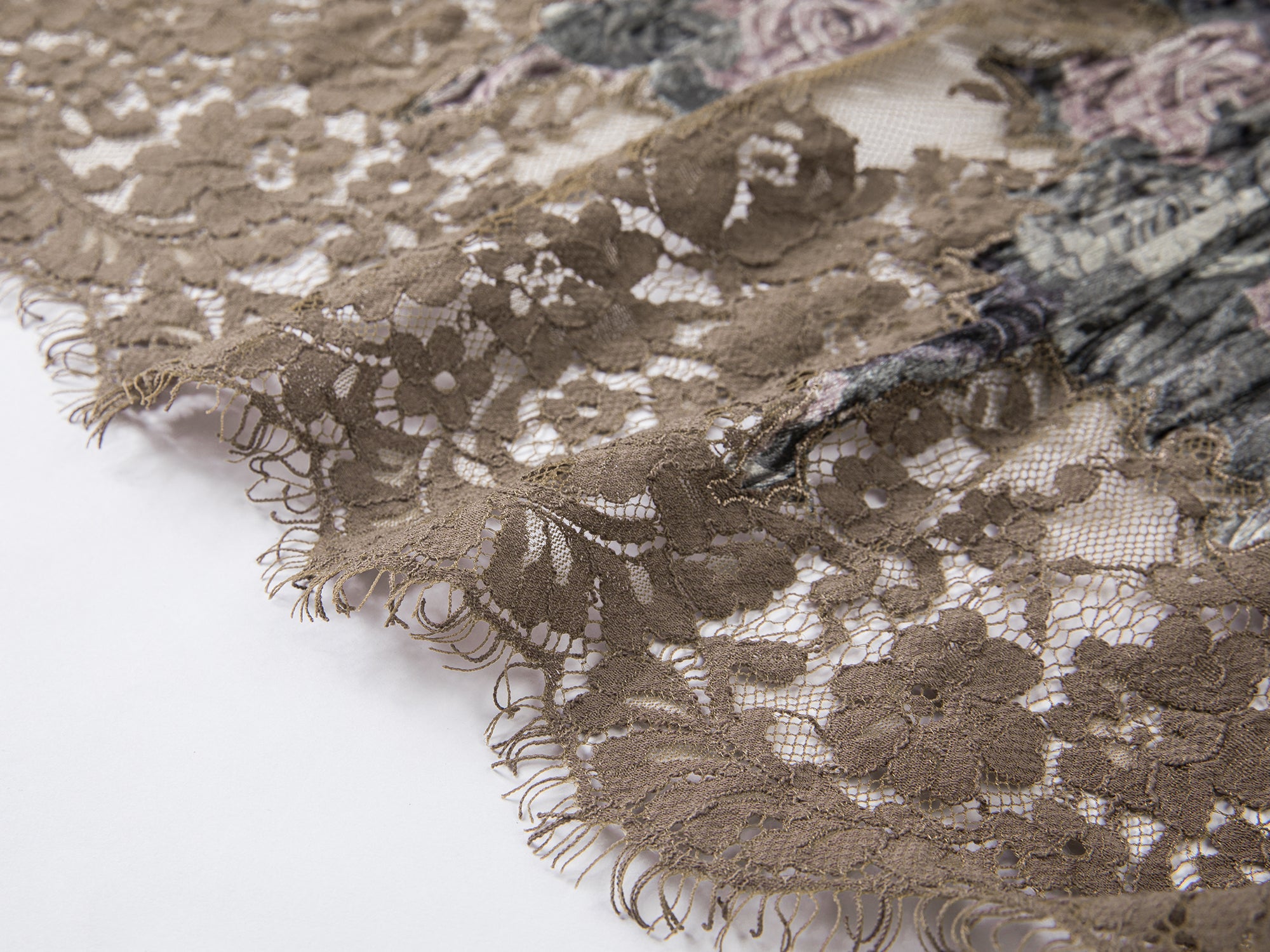 Camouflage rose print velvet lace skirt